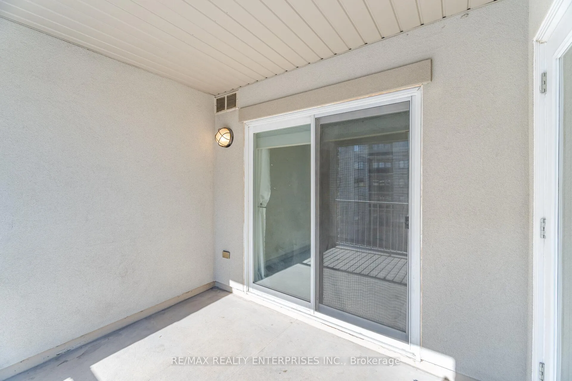 Photo 26 of Unit 1420, 8 Dayspring Circle, Brampton, Goreway Drive Corridor — HOMEH