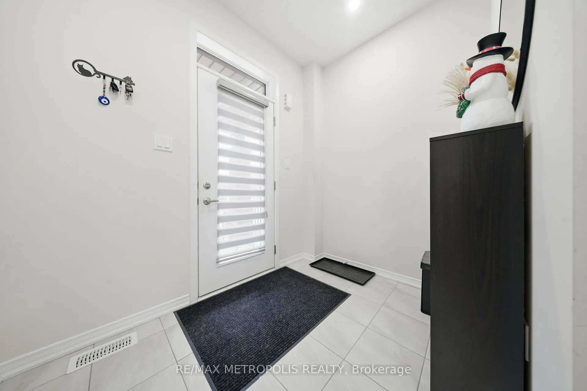 Photo 3 of 408 Blackburn Drive, Brantford, Shellard Lane — HOMEH