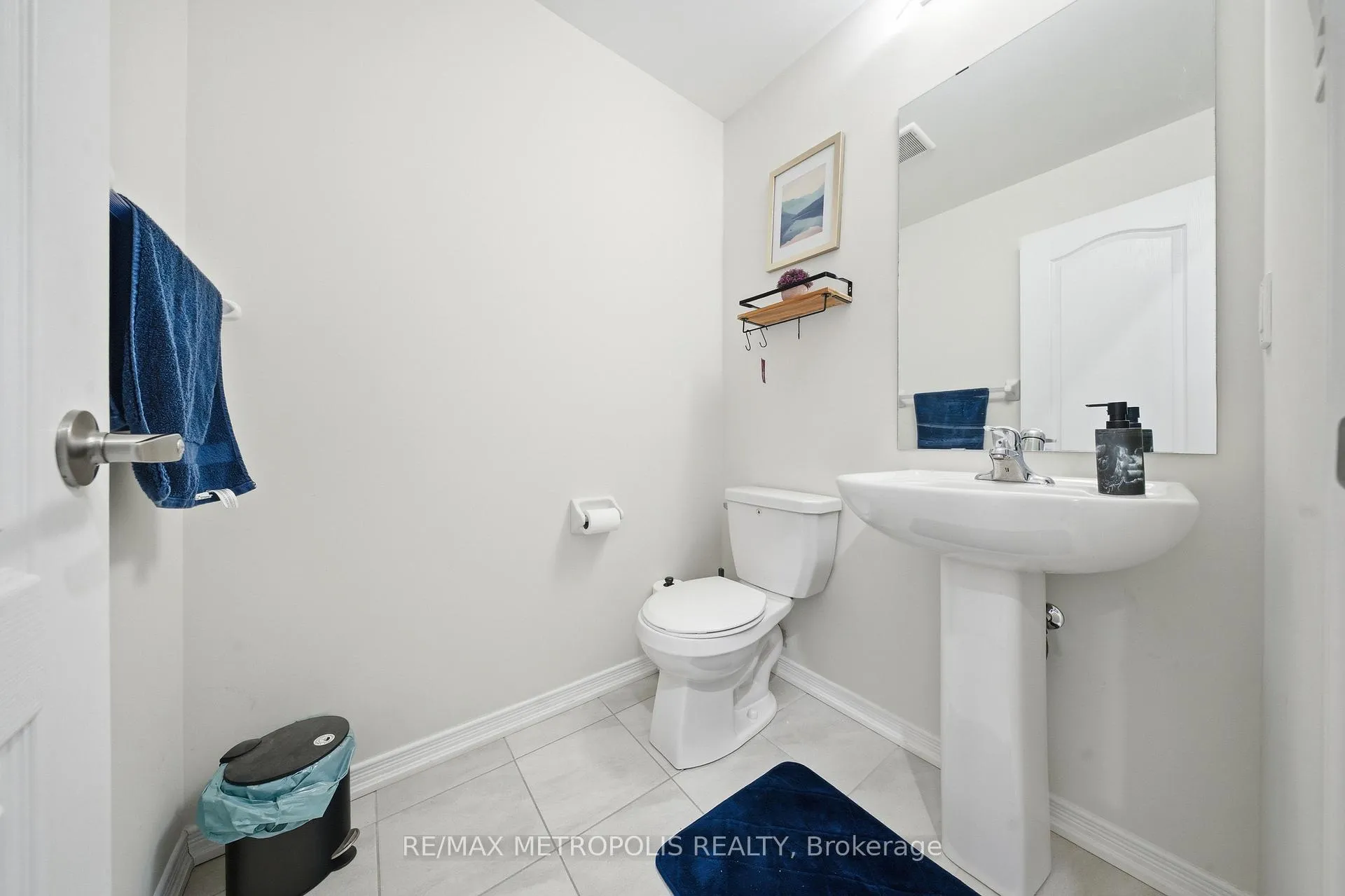 Photo 4 of 408 Blackburn Drive, Brantford, Shellard Lane — HOMEH