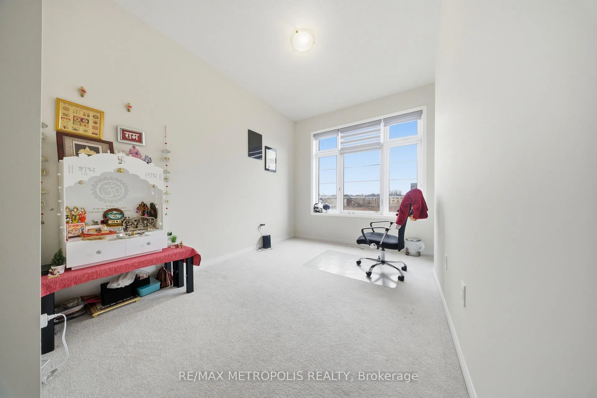 Photo 17 of 408 Blackburn Drive, Brantford, Shellard Lane — HOMEH