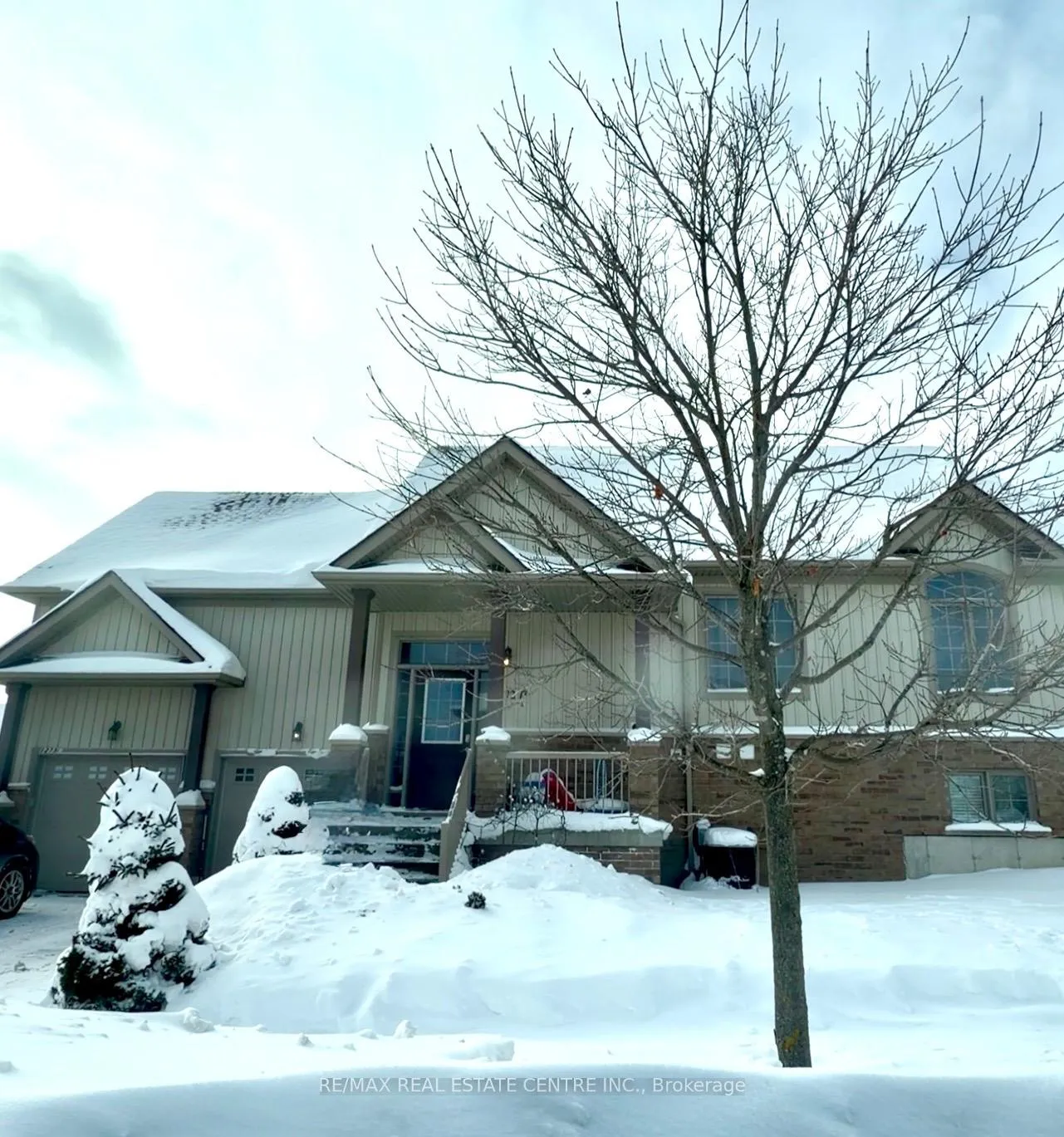 Photo 2 of 1273 Countrystone Drive, Waterloo — HOMEH