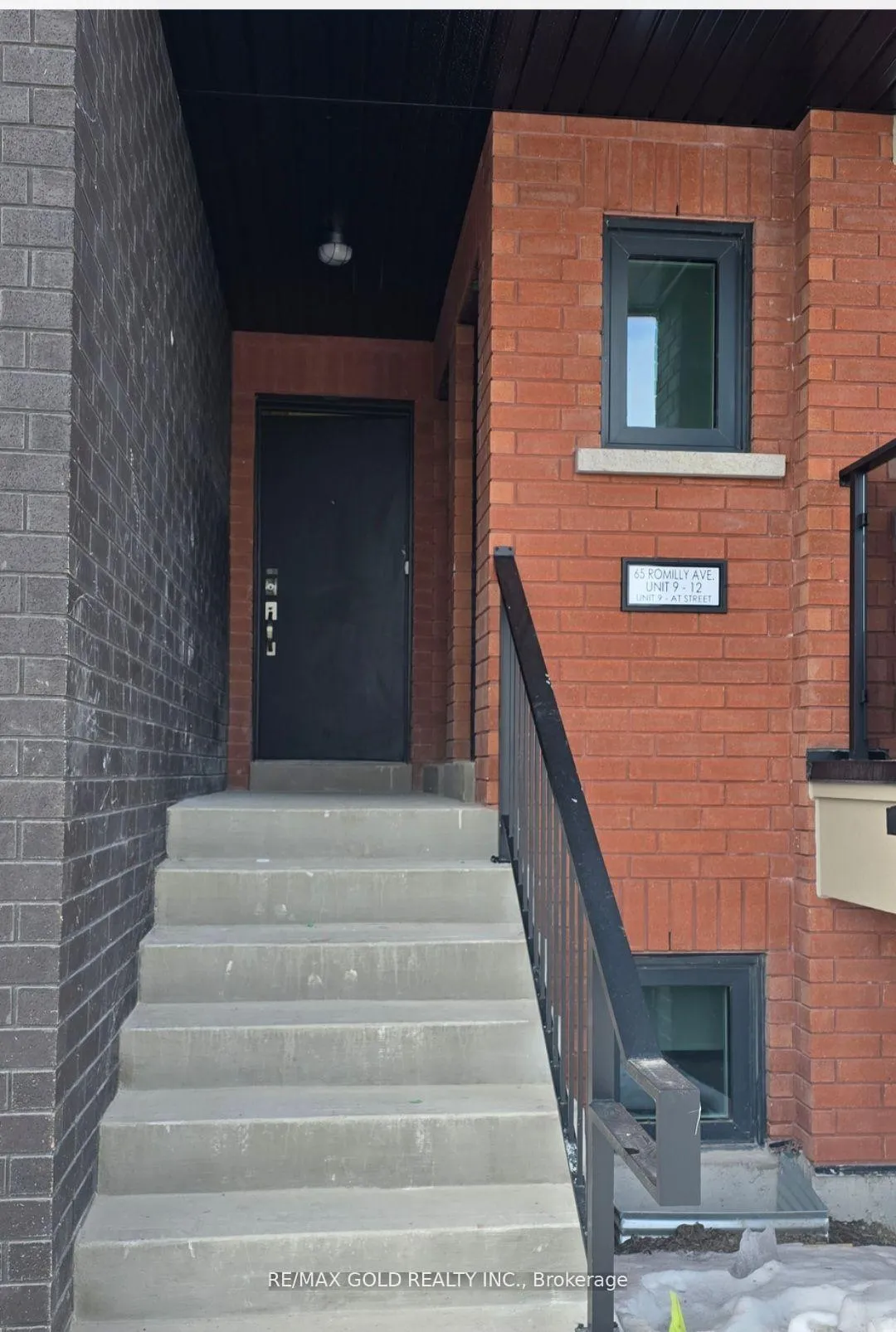 Photo 3 of Unit 12, 65 Romilly Drive N, Brampton, Northwest Brampton — HOMEH