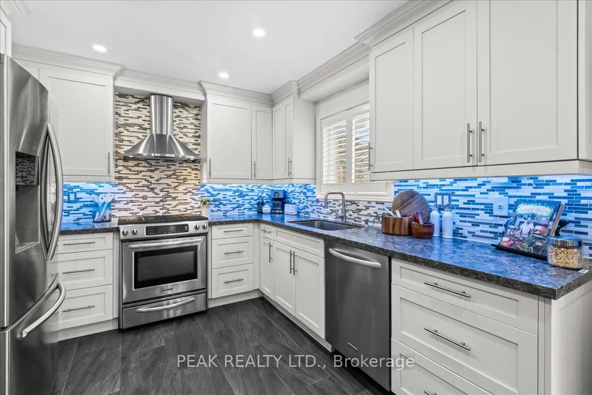Photo 12 of 80 Fry Crescent, Clarington, Bowmanville — HOMEH