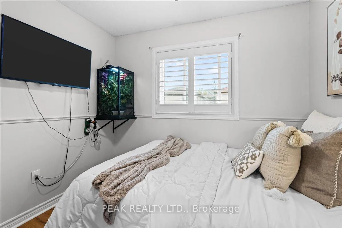 Photo 22 of 80 Fry Crescent, Clarington, Bowmanville — HOMEH