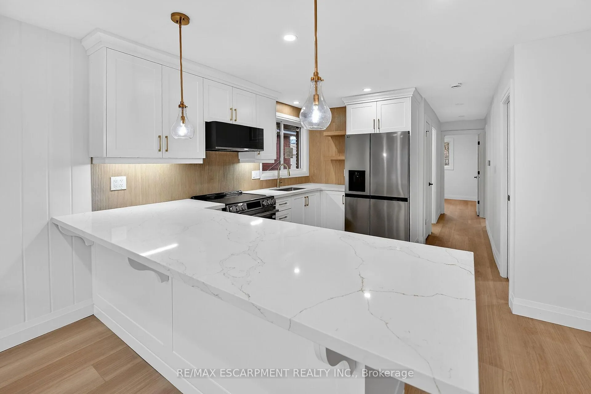 Photo 11 of 7 Crosthwaite Avenue S, Hamilton, Bartonville — HOMEH