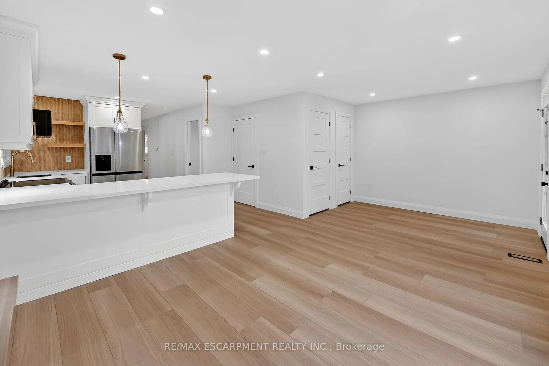 Photo 14 of 7 Crosthwaite Avenue S, Hamilton, Bartonville — HOMEH