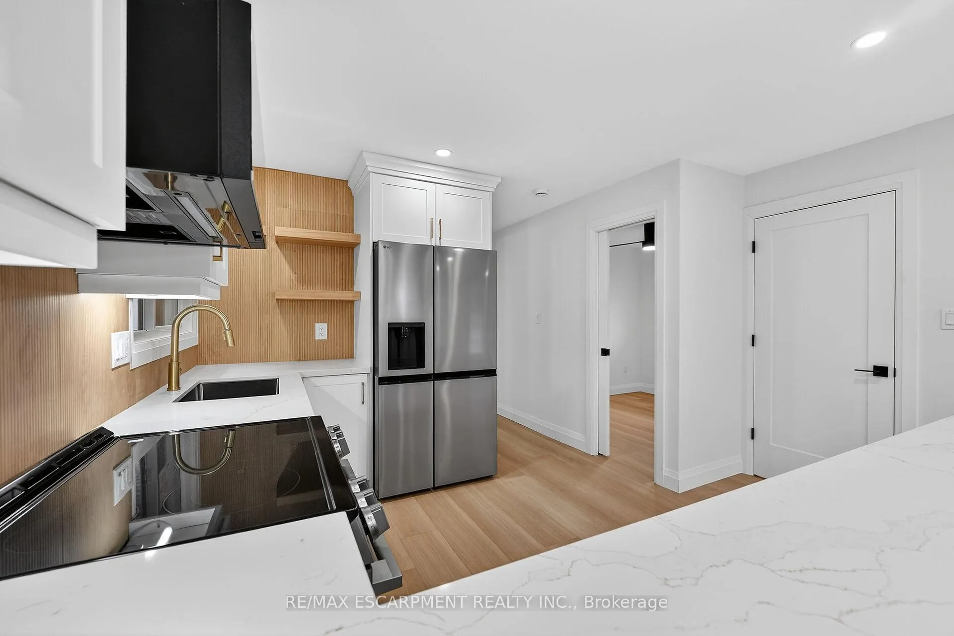 Photo 15 of 7 Crosthwaite Avenue S, Hamilton, Bartonville — HOMEH