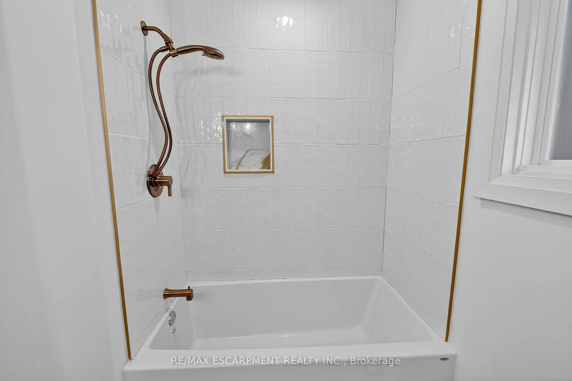 Photo 23 of 7 Crosthwaite Avenue S, Hamilton, Bartonville — HOMEH