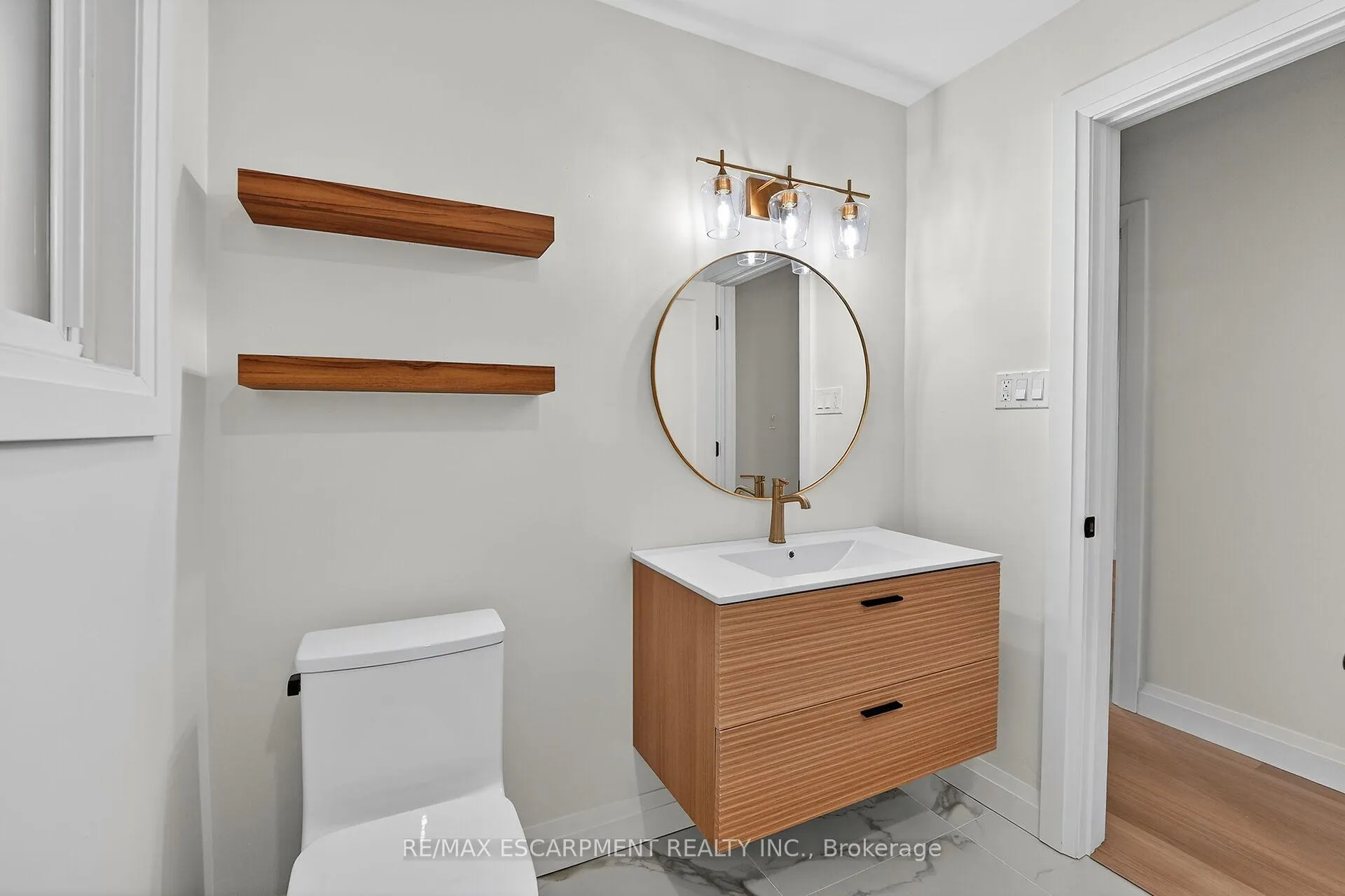 Photo 24 of 7 Crosthwaite Avenue S, Hamilton, Bartonville — HOMEH