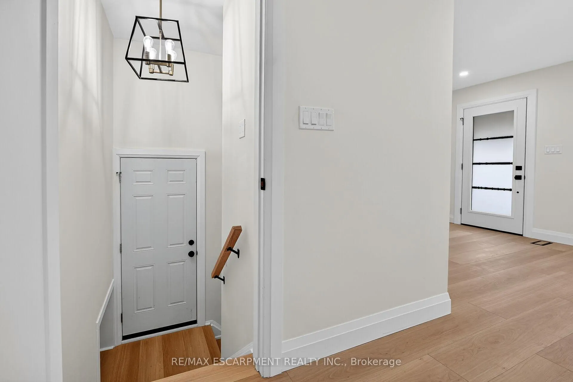 Photo 26 of 7 Crosthwaite Avenue S, Hamilton, Bartonville — HOMEH
