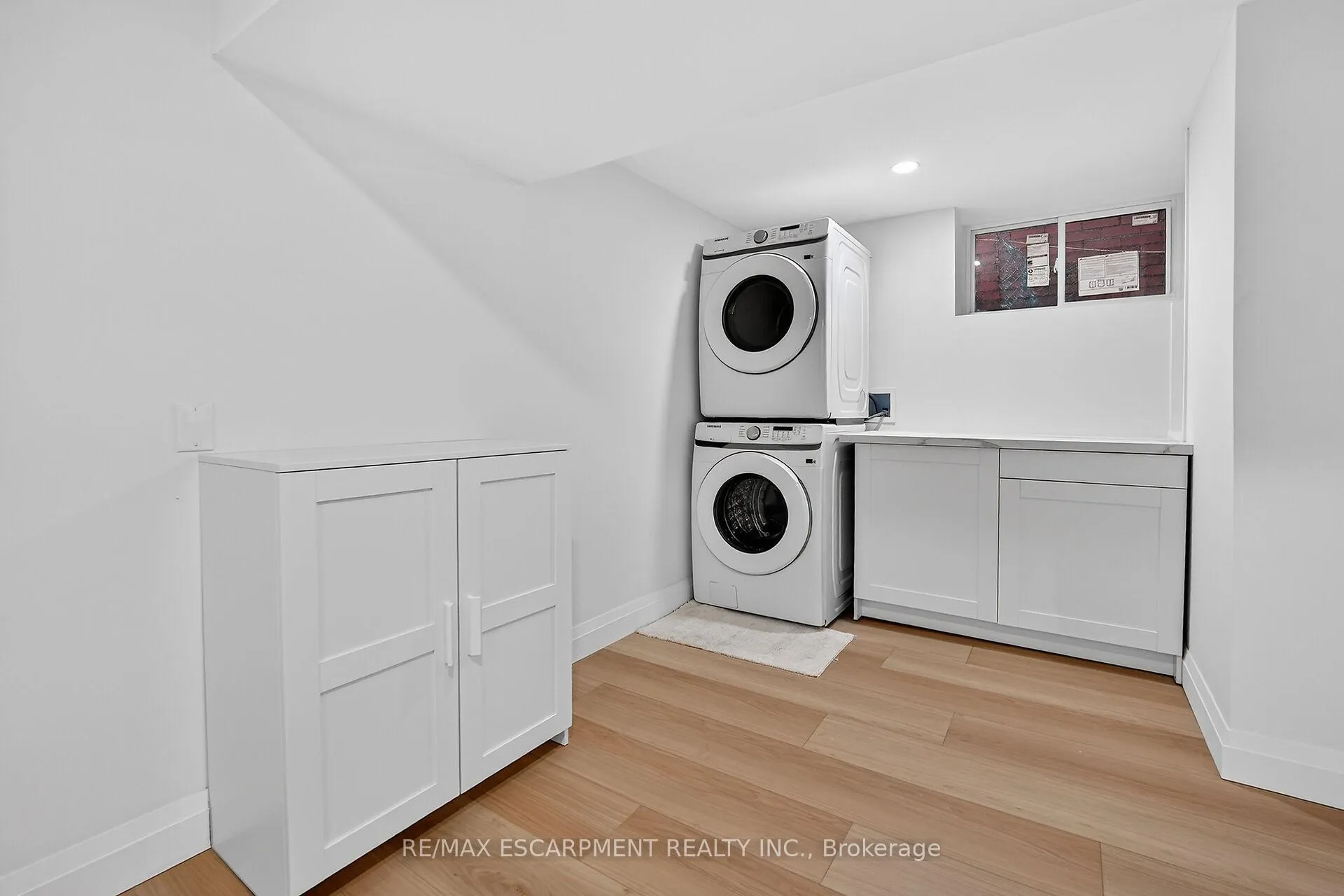 Photo 41 of 7 Crosthwaite Avenue S, Hamilton, Bartonville — HOMEH