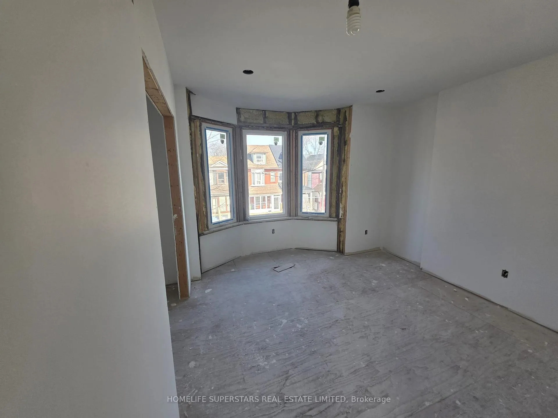 Photo 5 of 182 A Jones Avenue, Toronto, South Riverdale — HOMEH
