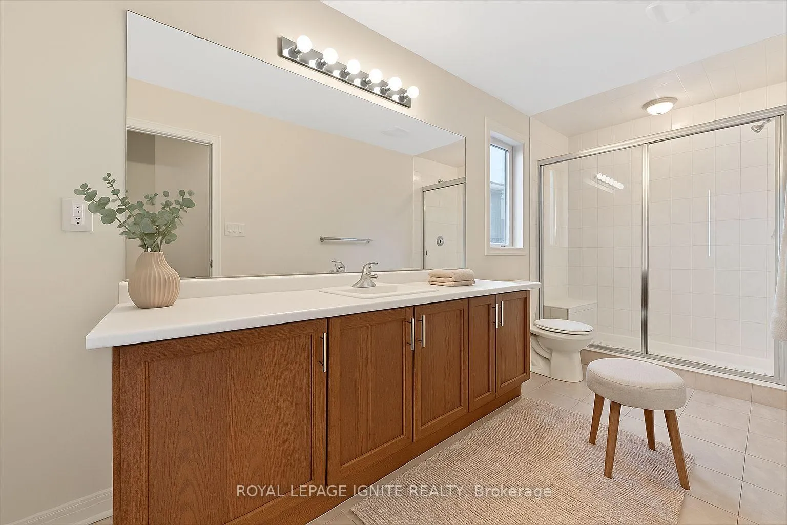 Photo 13 of 37 Prince William Boulevard, Clarington, Bowmanville — HOMEH