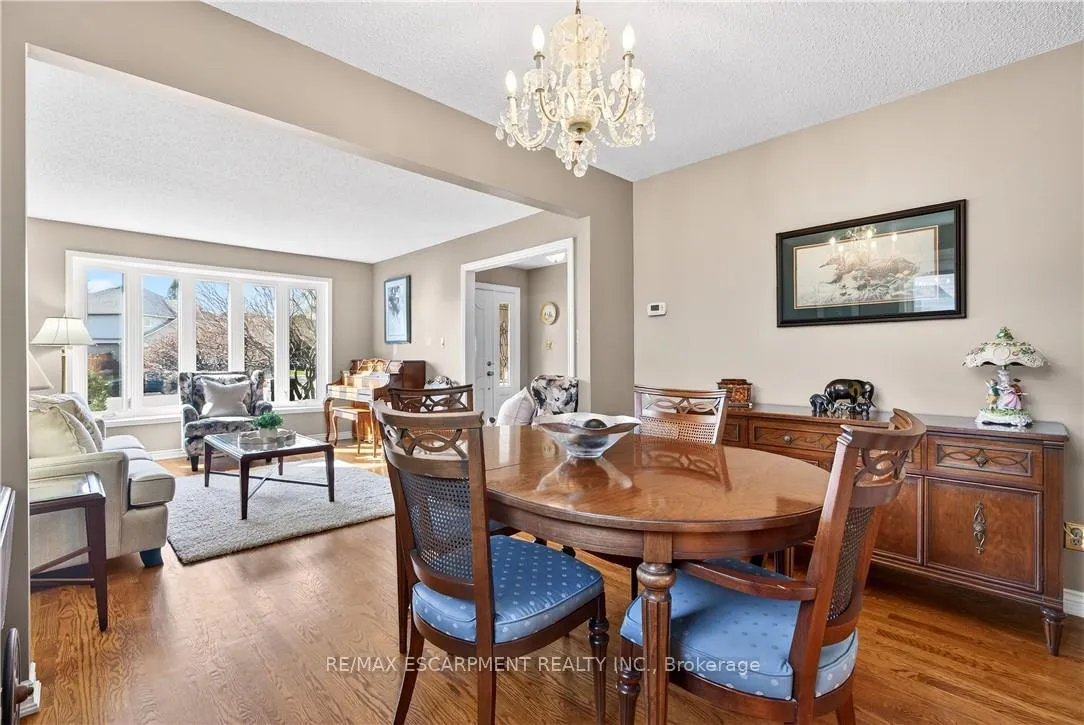 Photo 11 of 2378 Arnold Crescent, Burlington, Brant Hills — HOMEH