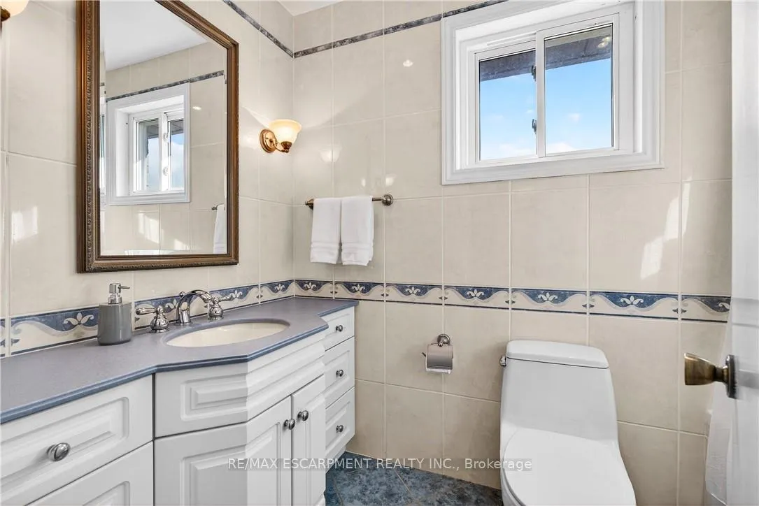 Photo 30 of 2378 Arnold Crescent, Burlington, Brant Hills — HOMEH