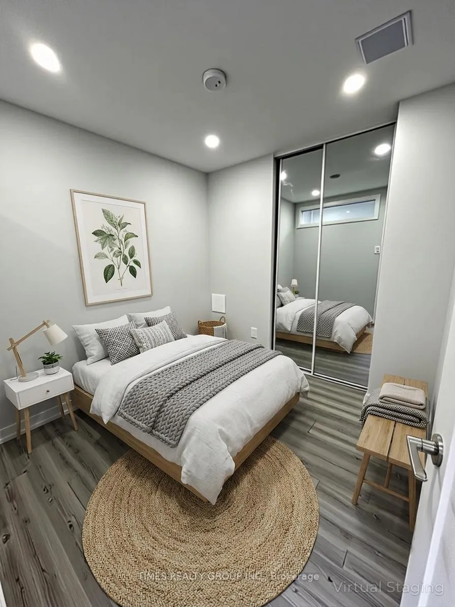 Photo 3 of Unit 207, 15 Walmer Road, Toronto, The Annex — HOMEH