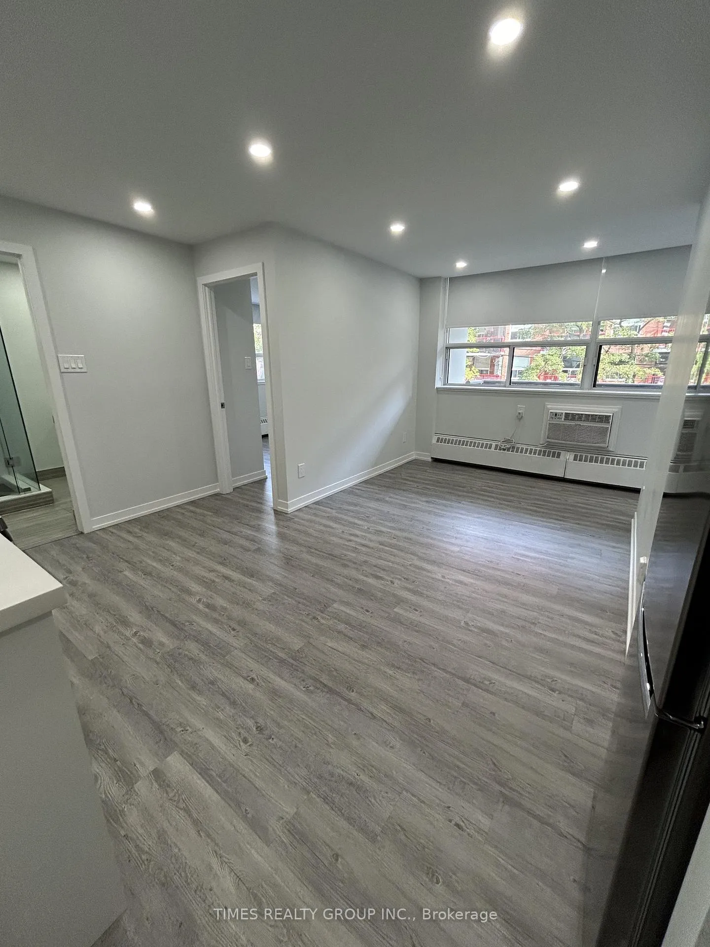 Photo 8 of Unit 207, 15 Walmer Road, Toronto, The Annex — HOMEH