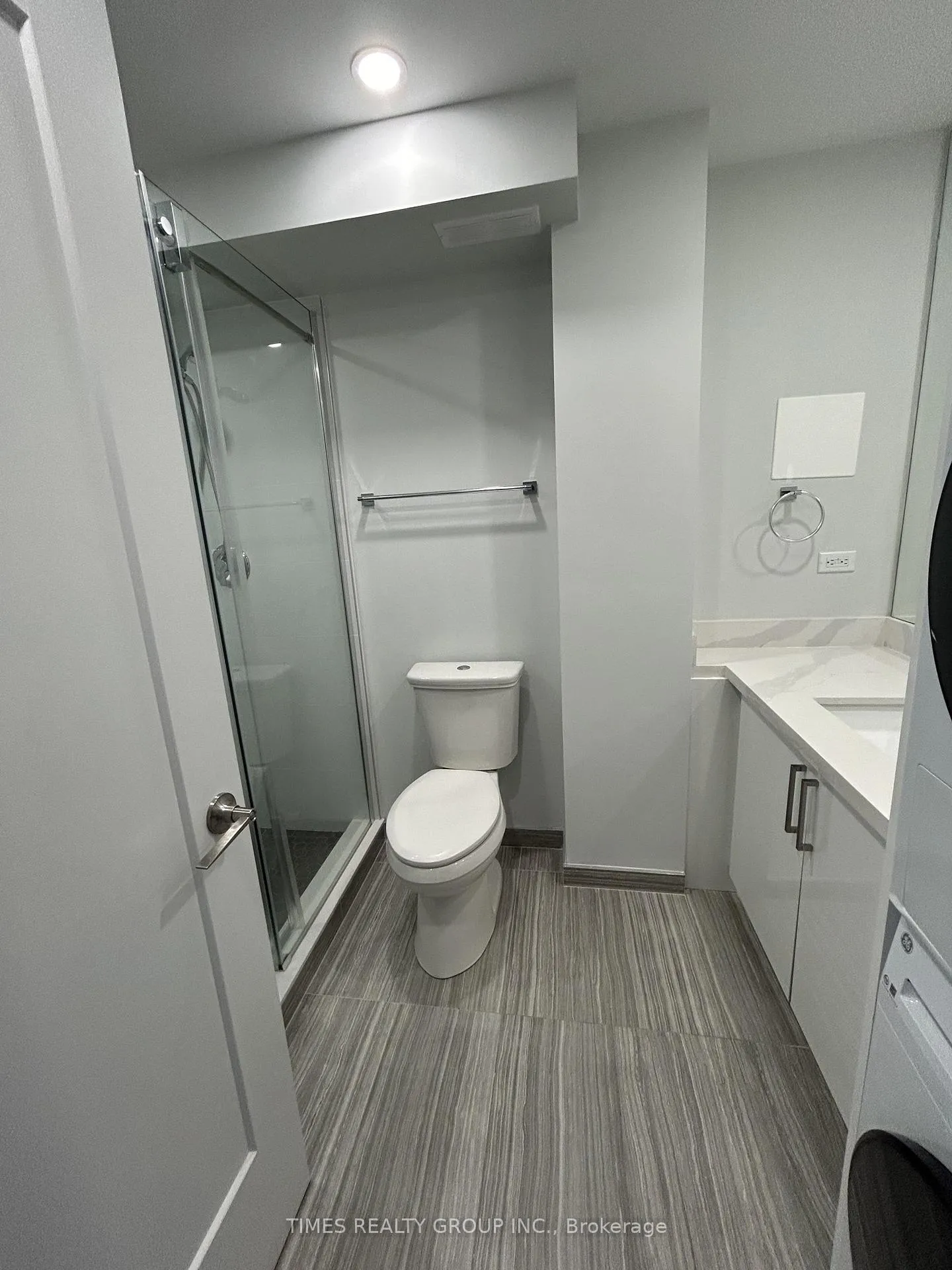 Photo 4 of Unit 406, 15 Walmer Road, Toronto, The Annex — HOMEH