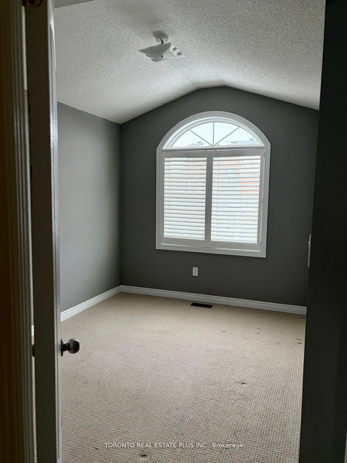 Photo 8 of 55 Staglin Court, Markham, Cathedraltown — HOMEH