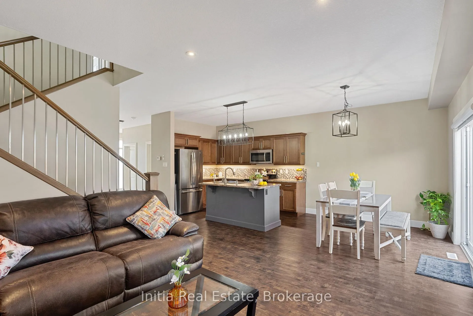 Photo 9 of 25 Queensway Drive, Strathroy-Caradoc, SE — HOMEH