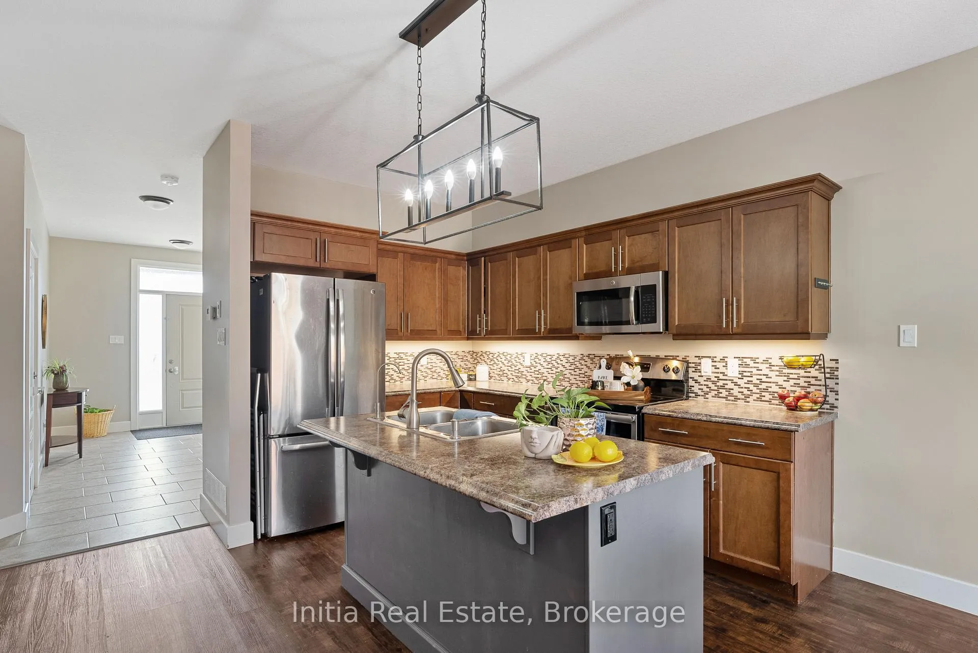 Photo 13 of 25 Queensway Drive, Strathroy-Caradoc, SE — HOMEH