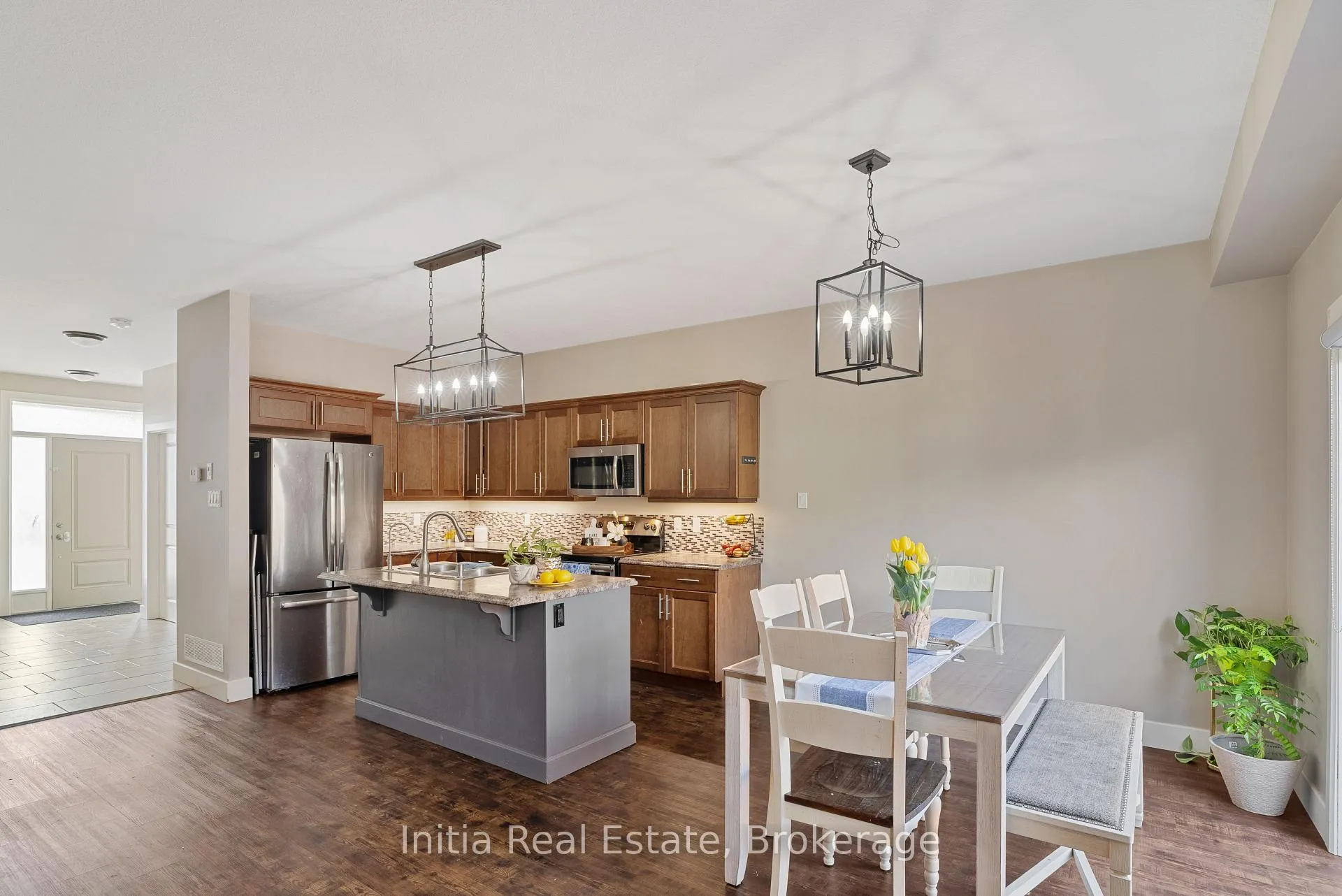 Photo 14 of 25 Queensway Drive, Strathroy-Caradoc, SE — HOMEH