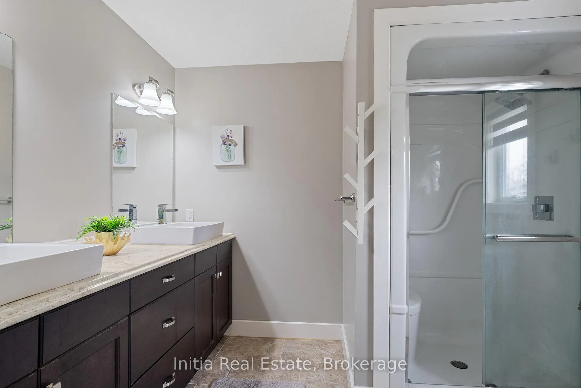 Photo 25 of 25 Queensway Drive, Strathroy-Caradoc, SE — HOMEH