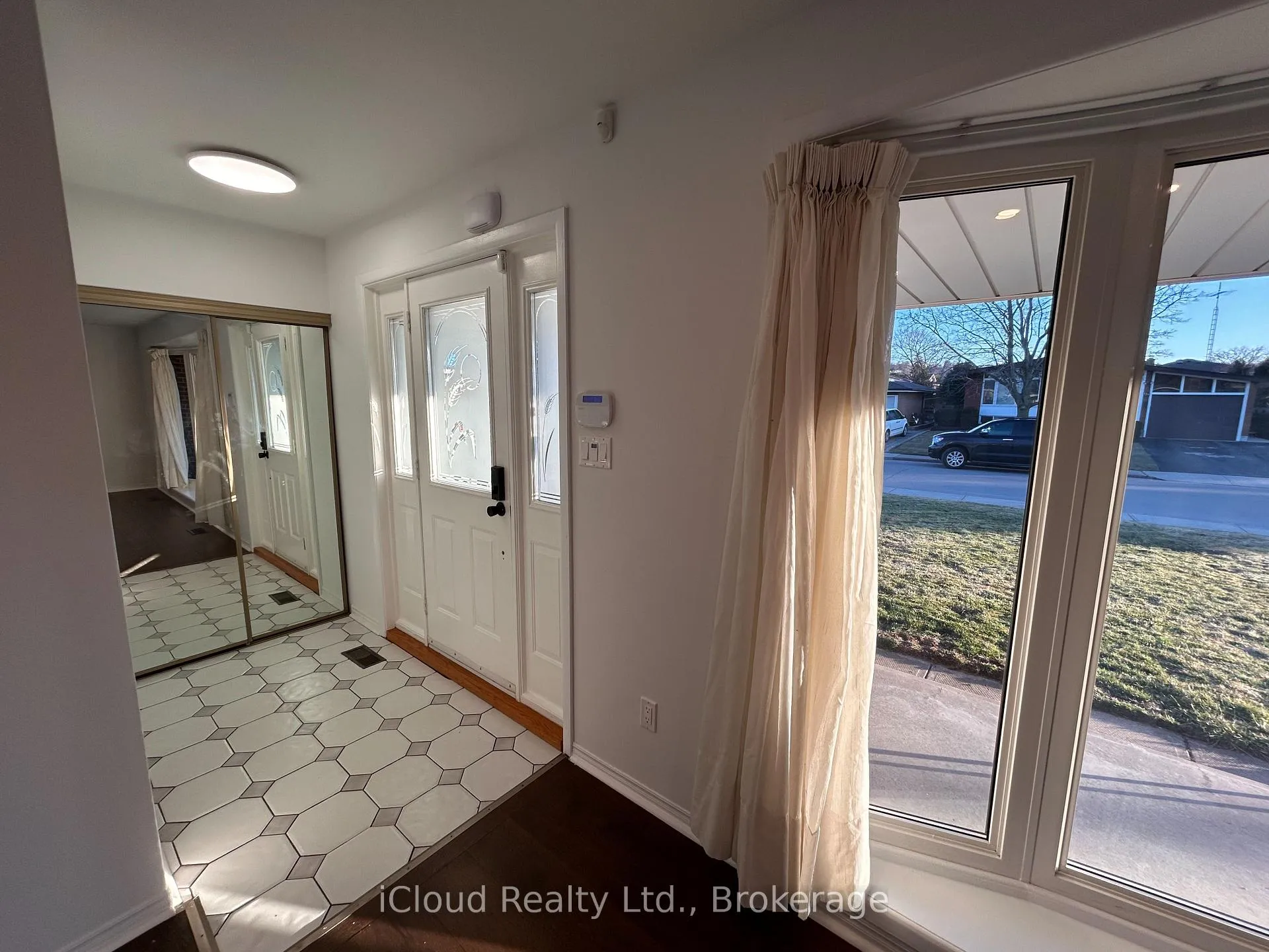 Photo 3 of 140 Cromwell Crescent, Hamilton, Greenford — HOMEH