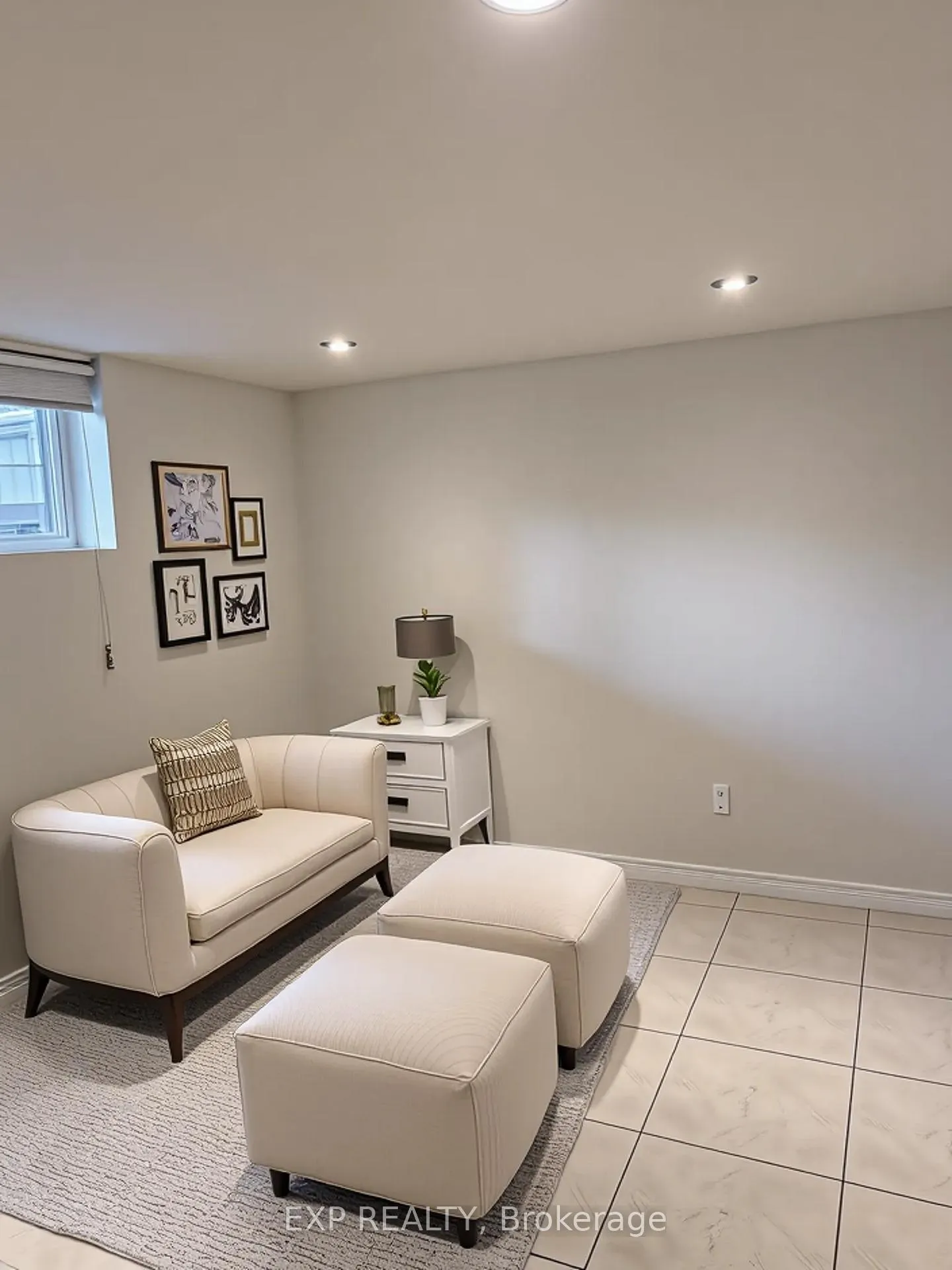 Photo 4 of 26 Avon Avenue, Toronto, Rockcliffe-Smythe — HOMEH