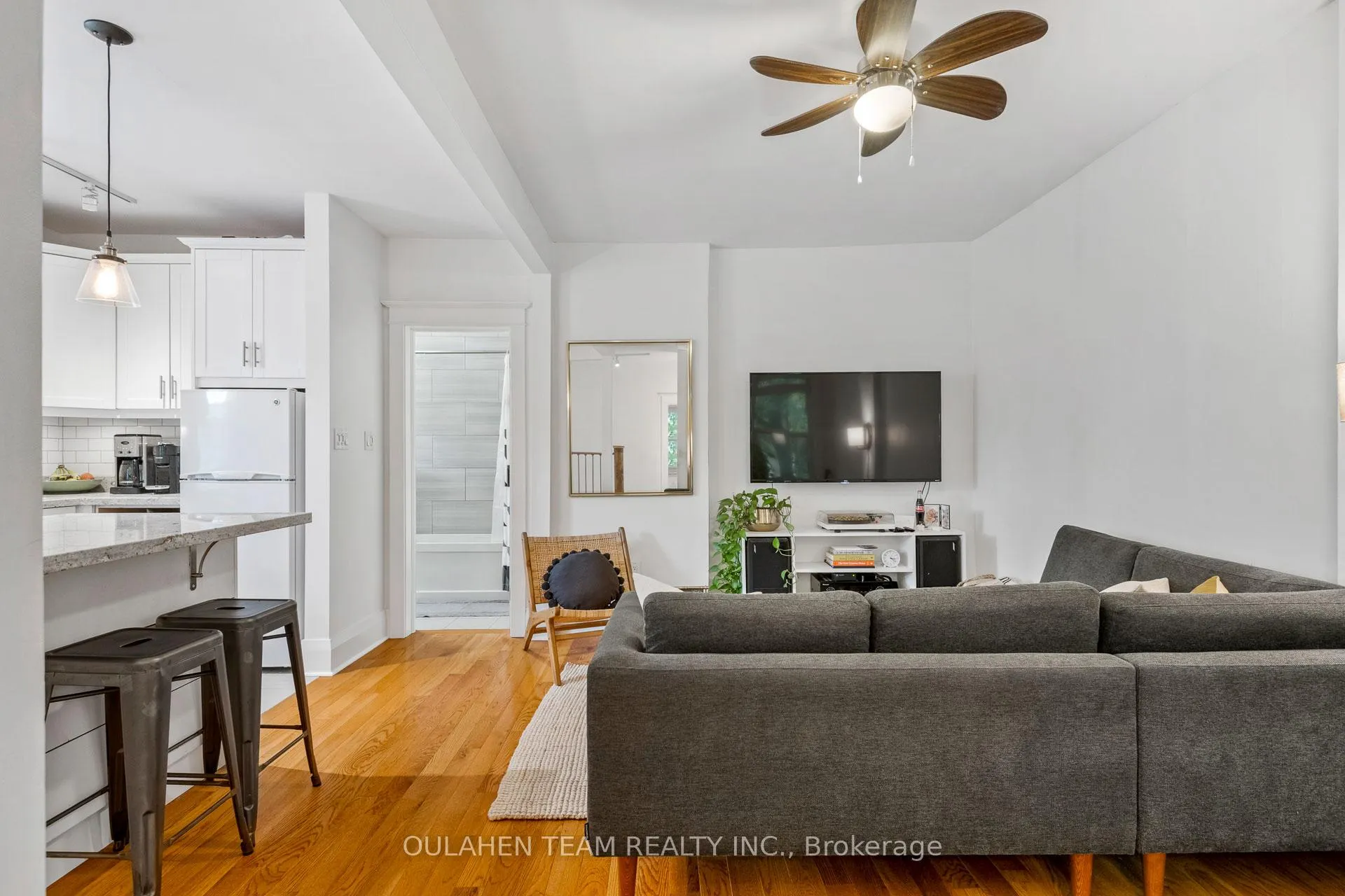 Photo 4 of Unit B, 817 Broadview Avenue, Toronto, Playter Estates-Danforth — HOMEH