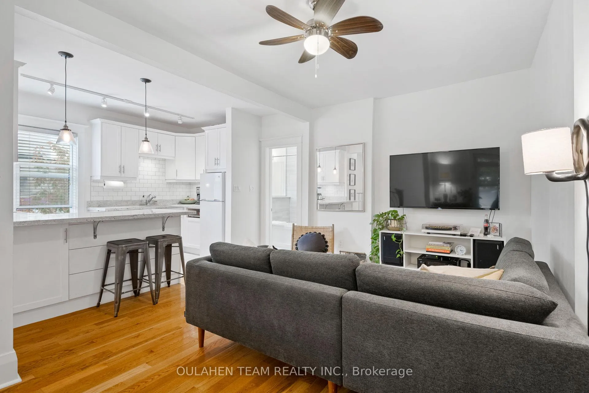 Photo 6 of Unit B, 817 Broadview Avenue, Toronto, Playter Estates-Danforth — HOMEH