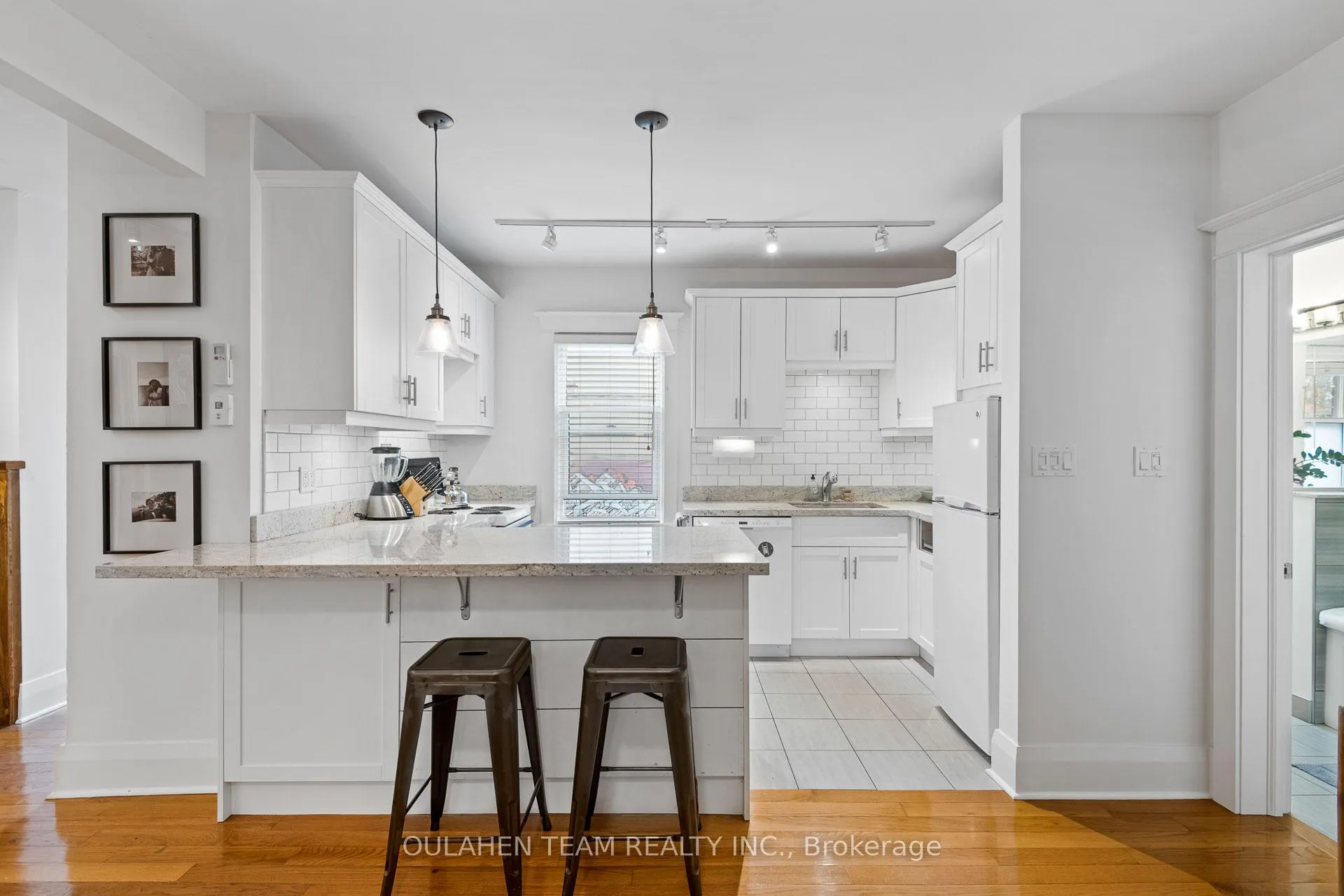 Photo 10 of Unit B, 817 Broadview Avenue, Toronto, Playter Estates-Danforth — HOMEH