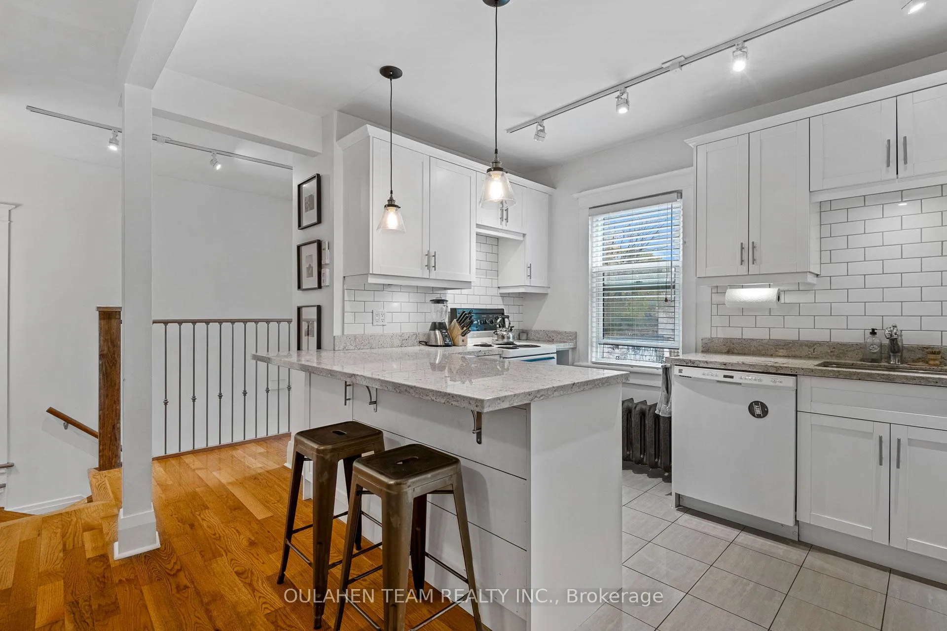 Photo 11 of Unit B, 817 Broadview Avenue, Toronto, Playter Estates-Danforth — HOMEH
