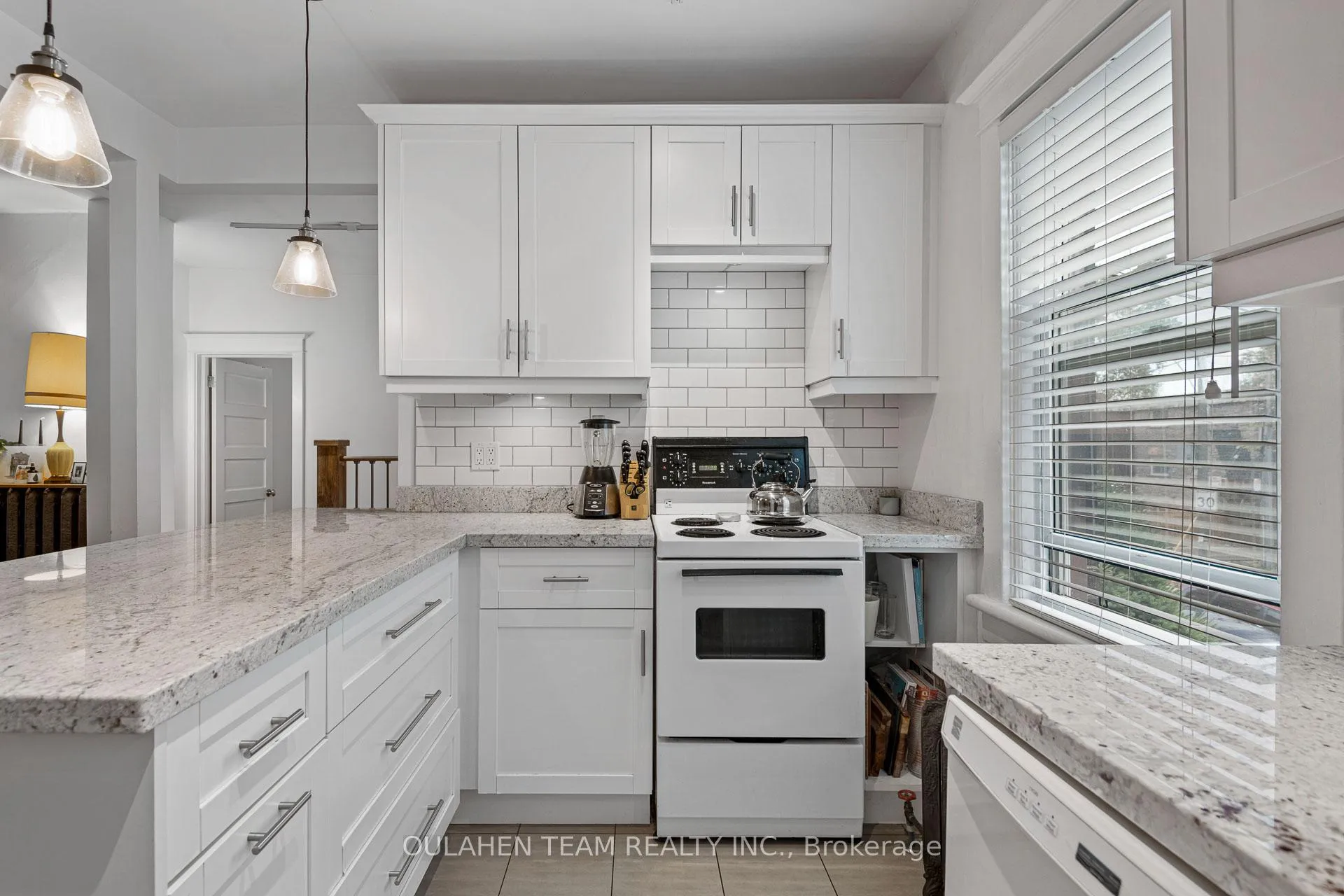 Photo 12 of Unit B, 817 Broadview Avenue, Toronto, Playter Estates-Danforth — HOMEH
