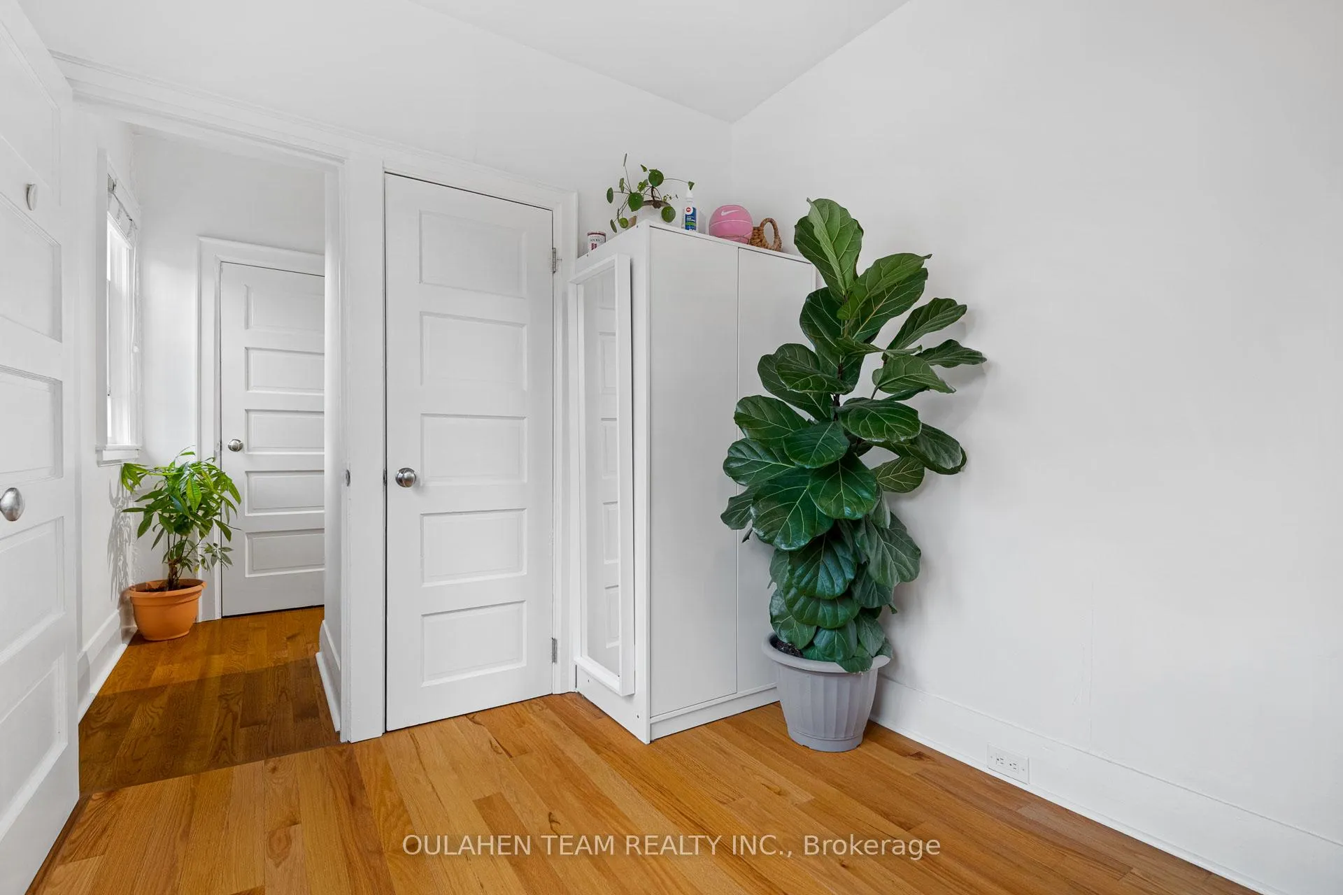 Photo 15 of Unit B, 817 Broadview Avenue, Toronto, Playter Estates-Danforth — HOMEH