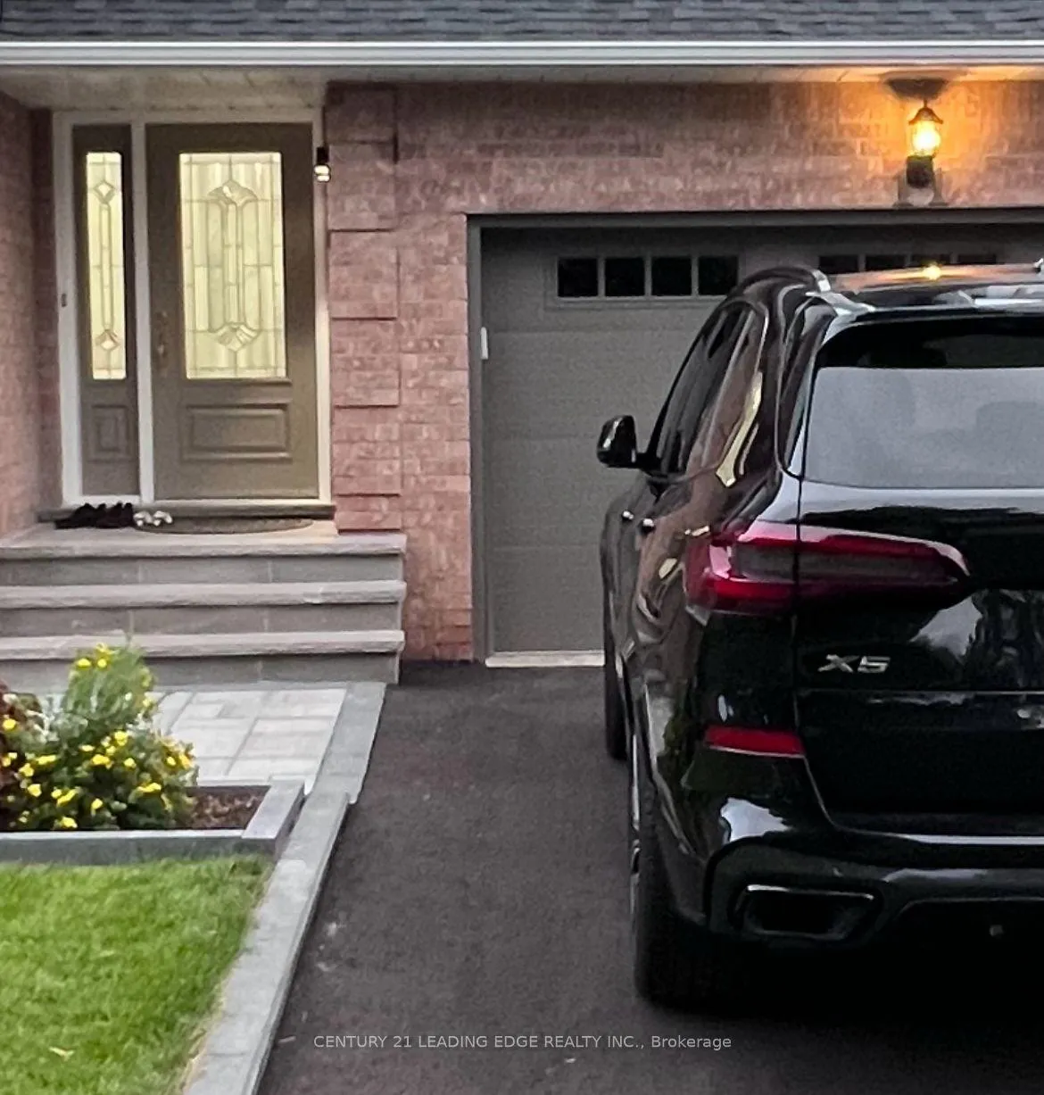 Photo 2 of 11 Simonds Drive, Ajax, South West — HOMEH