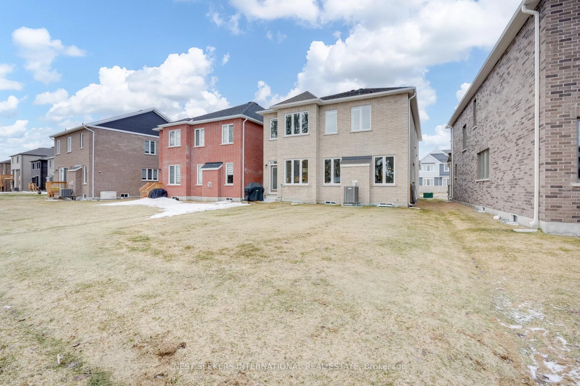 Photo 43 of 574 Mika Street, Innisfil, Rural Innisfil — HOMEH