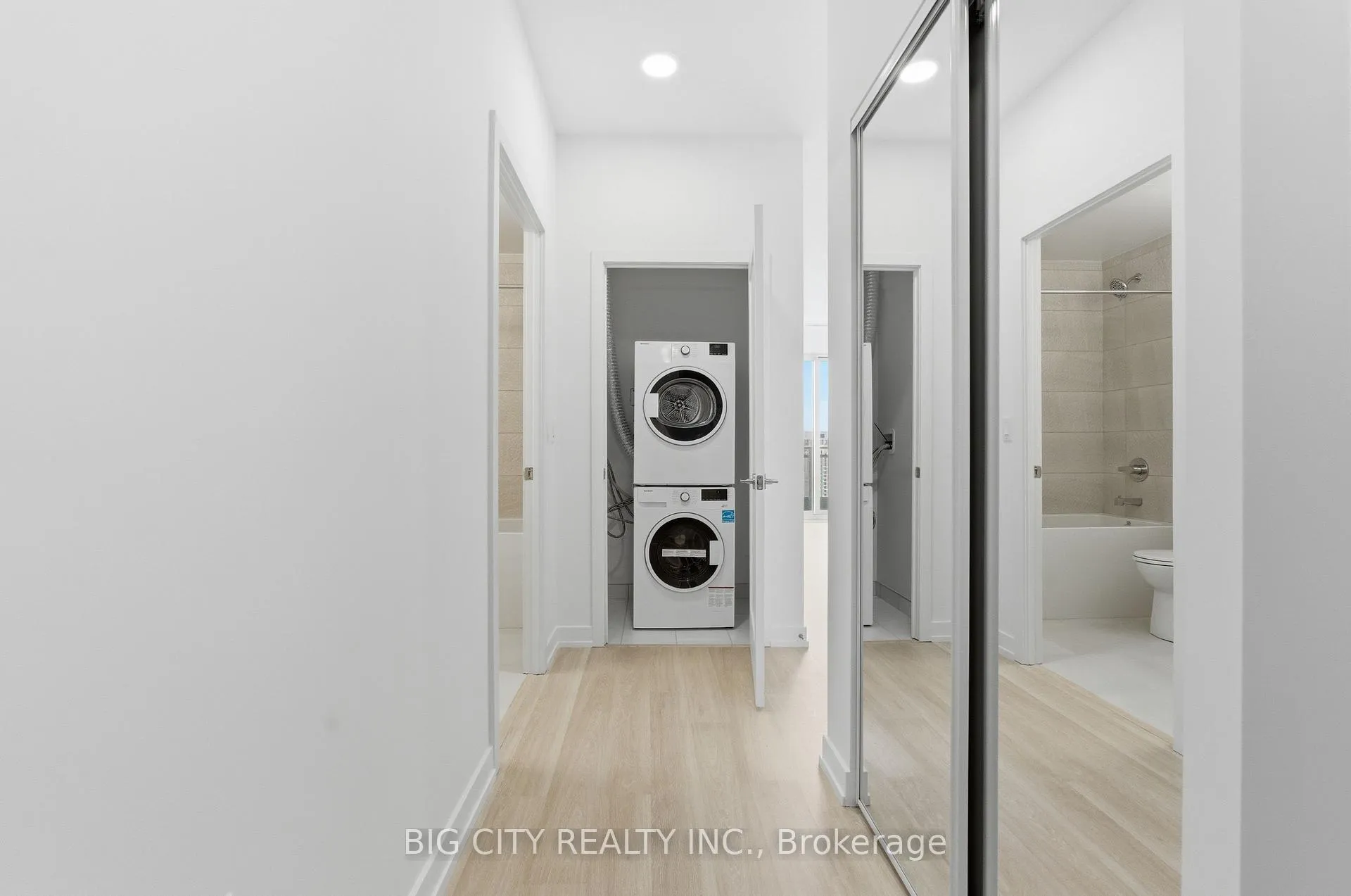 Photo 10 of Unit 1808, 9751 Markham Road, Markham, Greensborough — HOMEH