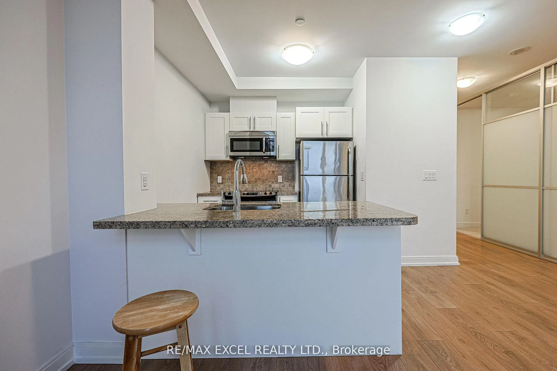Photo 6 of Unit 733, 540 Bur Oak Avenue, Markham, Berczy — HOMEH