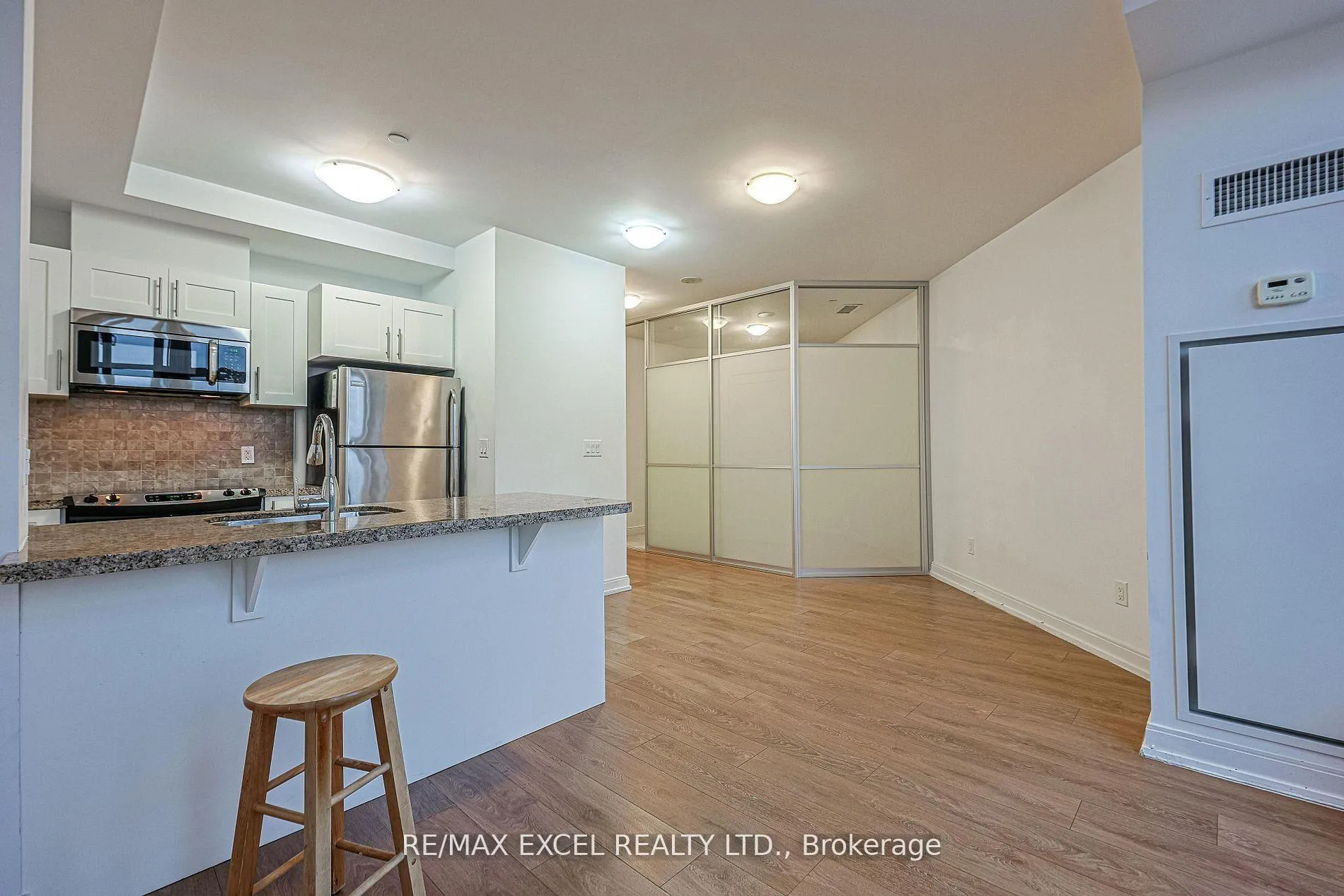 Photo 7 of Unit 733, 540 Bur Oak Avenue, Markham, Berczy — HOMEH