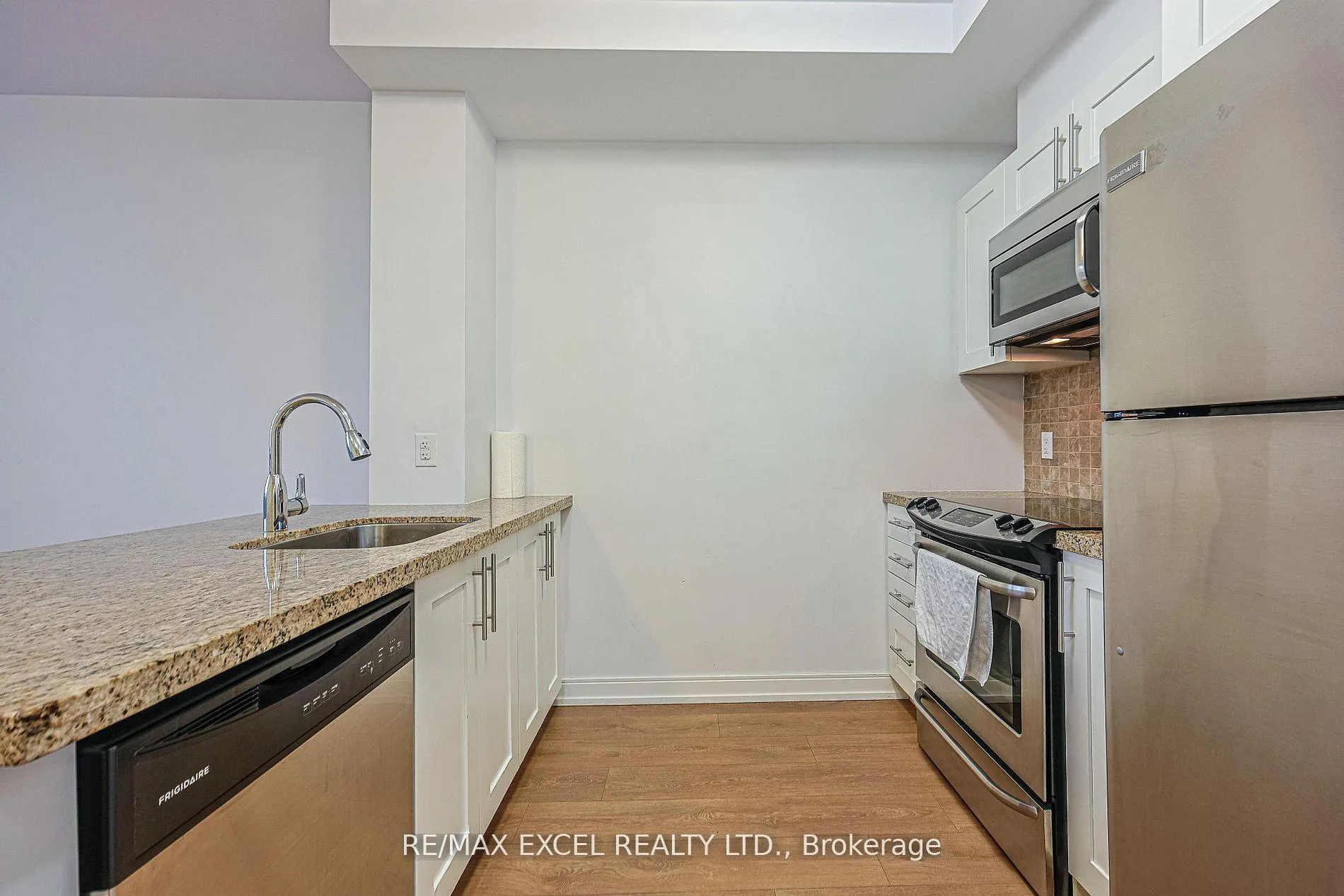 Photo 9 of Unit 733, 540 Bur Oak Avenue, Markham, Berczy — HOMEH