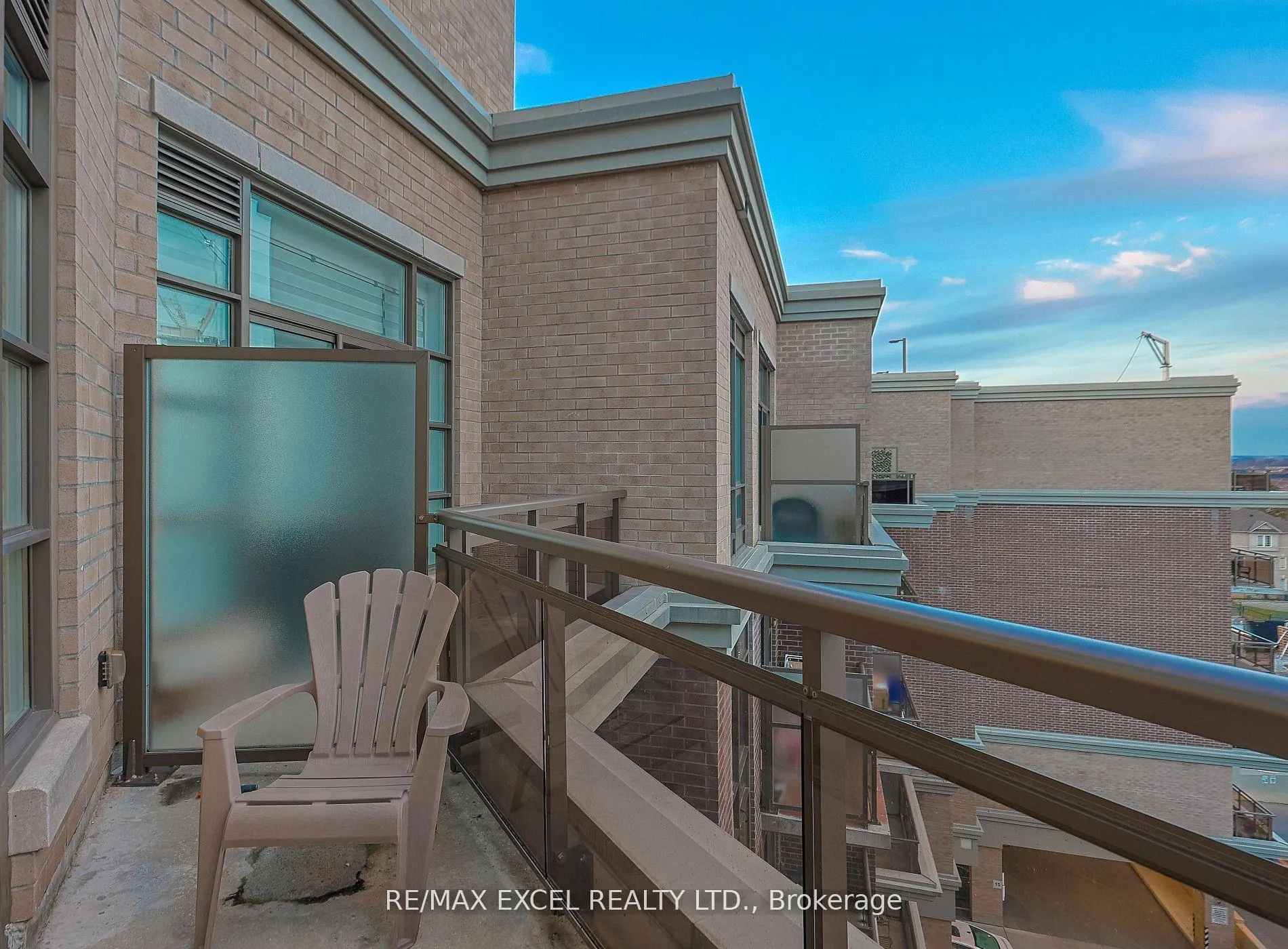 Photo 17 of Unit 733, 540 Bur Oak Avenue, Markham, Berczy — HOMEH