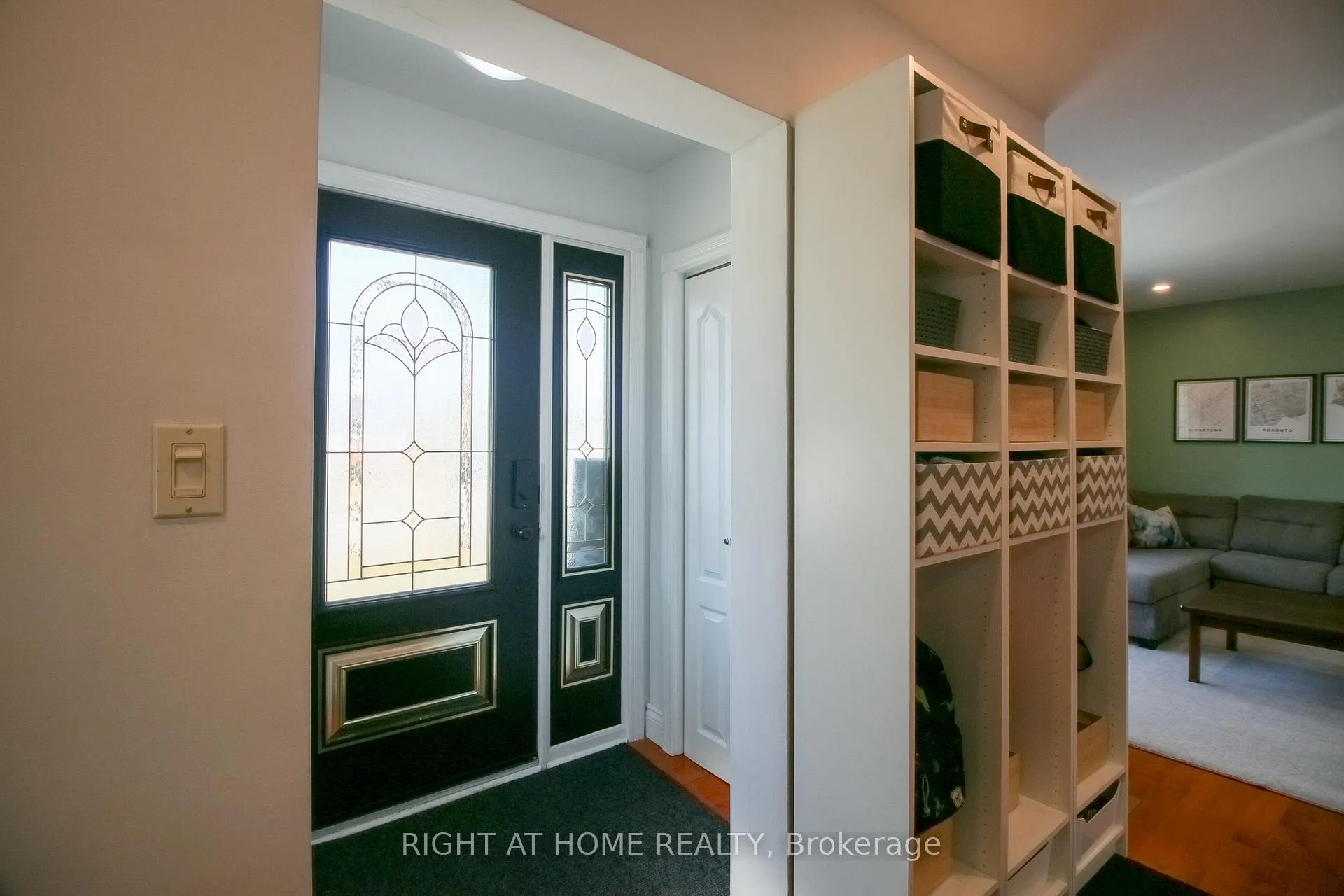 Photo 4 of 59 Braywin Drive, Etobicoke, Kingsview Village-The Westway — HOMEH