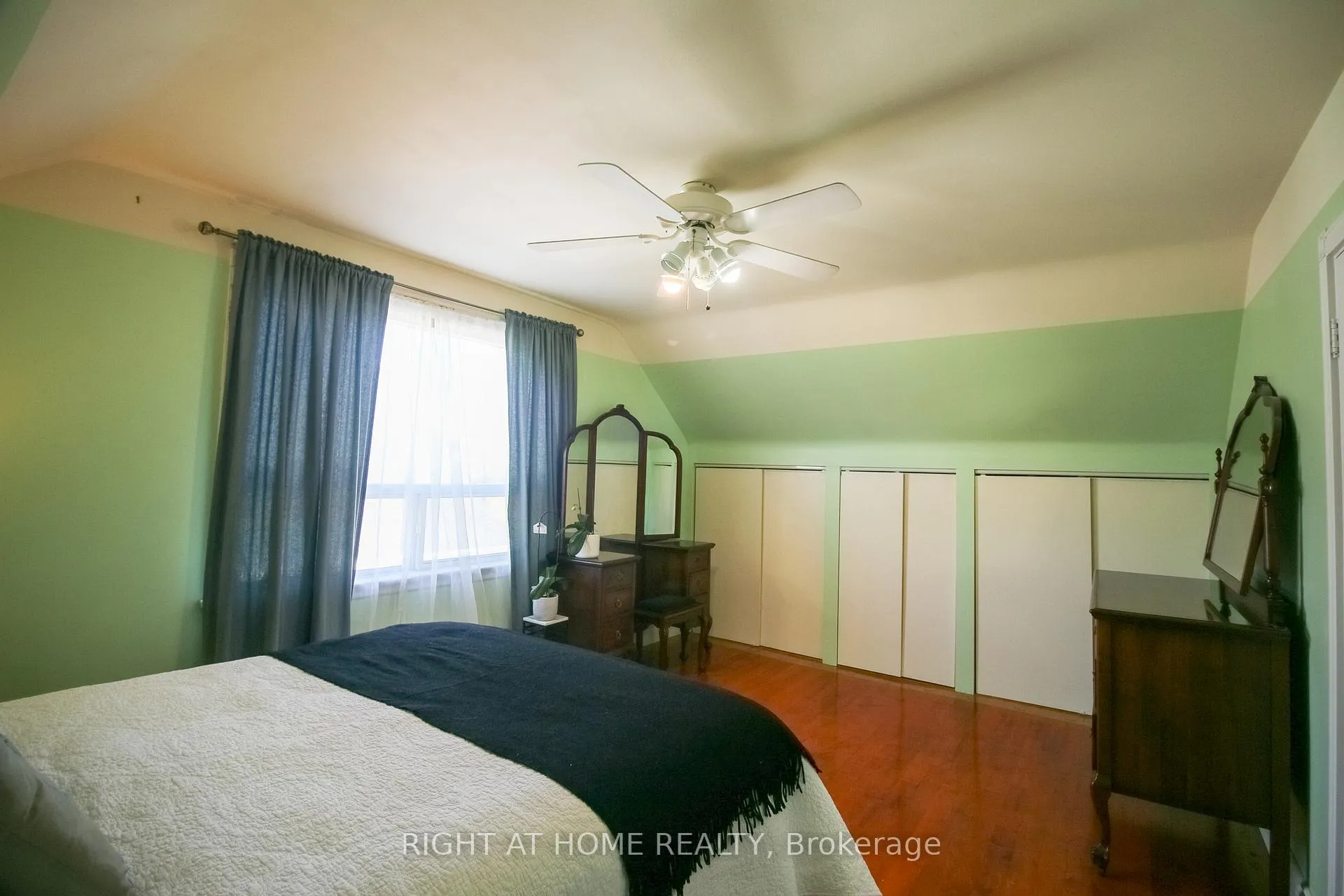 Photo 19 of 59 Braywin Drive, Etobicoke, Kingsview Village-The Westway — HOMEH