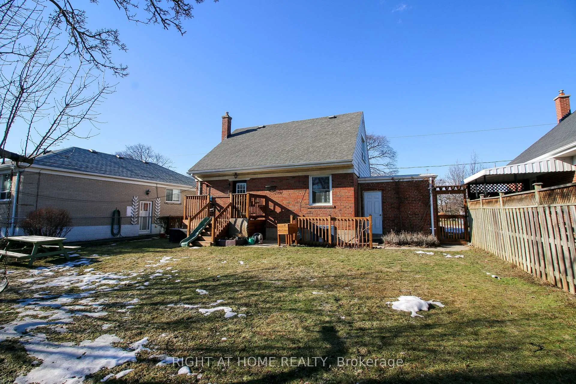 Photo 35 of 59 Braywin Drive, Etobicoke, Kingsview Village-The Westway — HOMEH