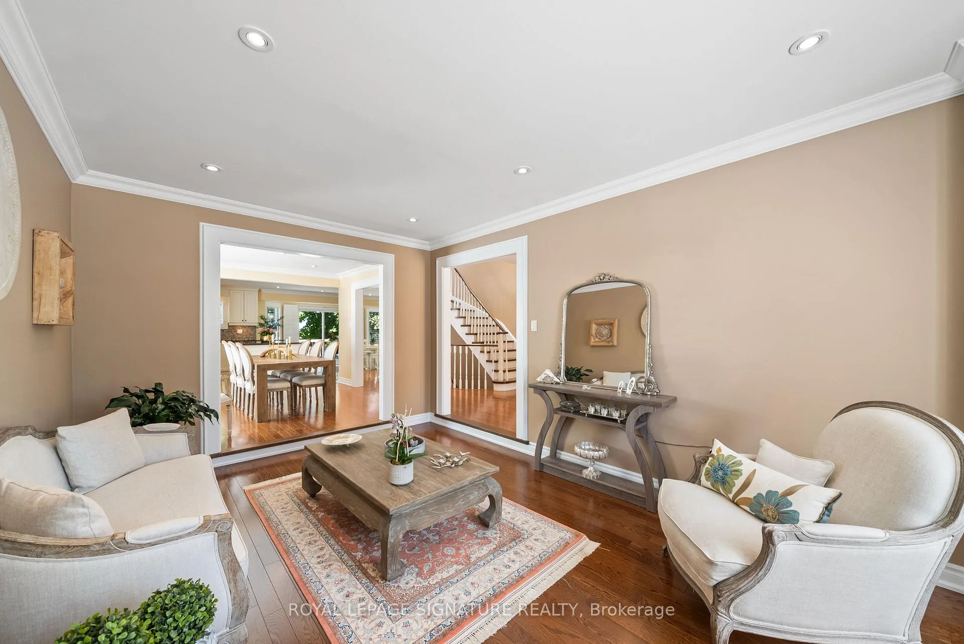 Photo 5 of 16 Queensgate Court, Markham, Unionville — HOMEH