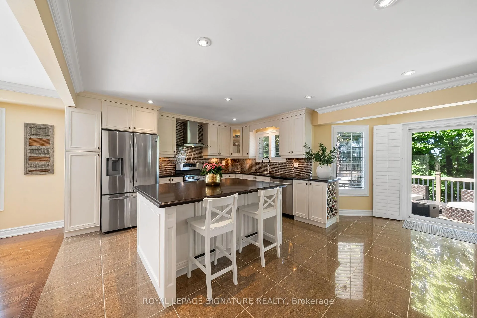 Photo 8 of 16 Queensgate Court, Markham, Unionville — HOMEH