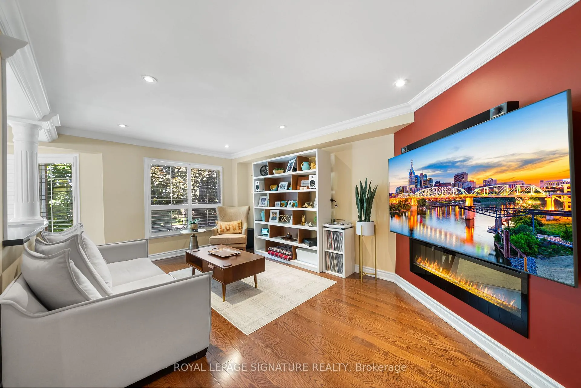 Photo 10 of 16 Queensgate Court, Markham, Unionville — HOMEH