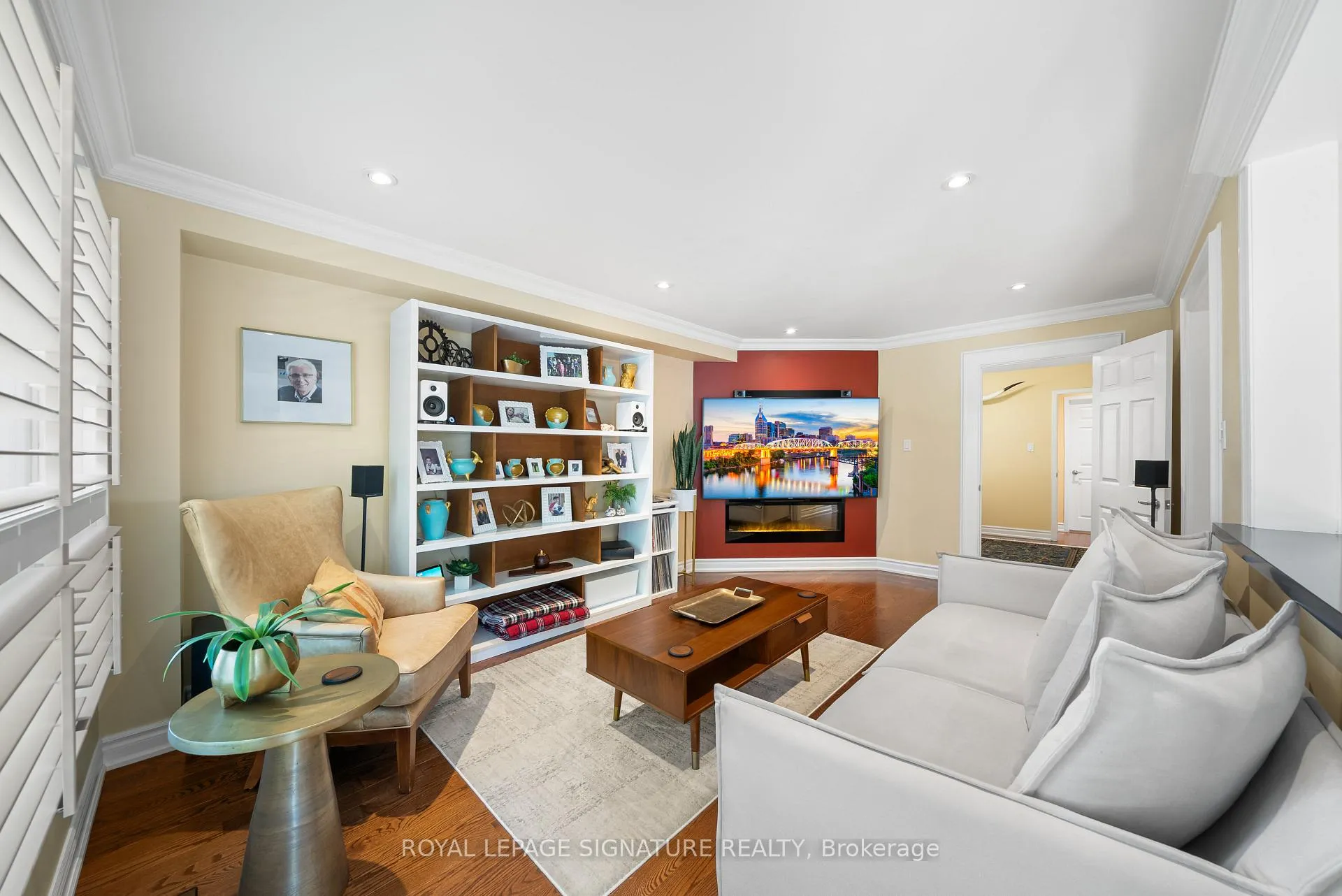 Photo 11 of 16 Queensgate Court, Markham, Unionville — HOMEH