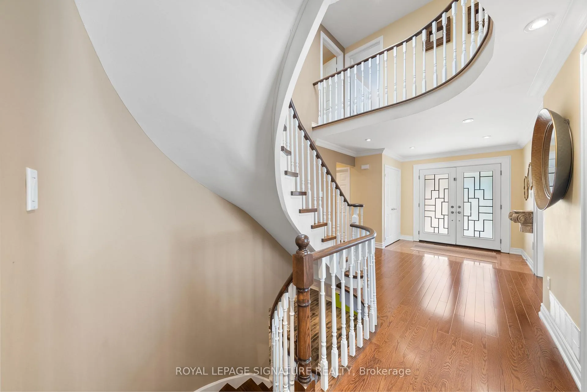 Photo 14 of 16 Queensgate Court, Markham, Unionville — HOMEH